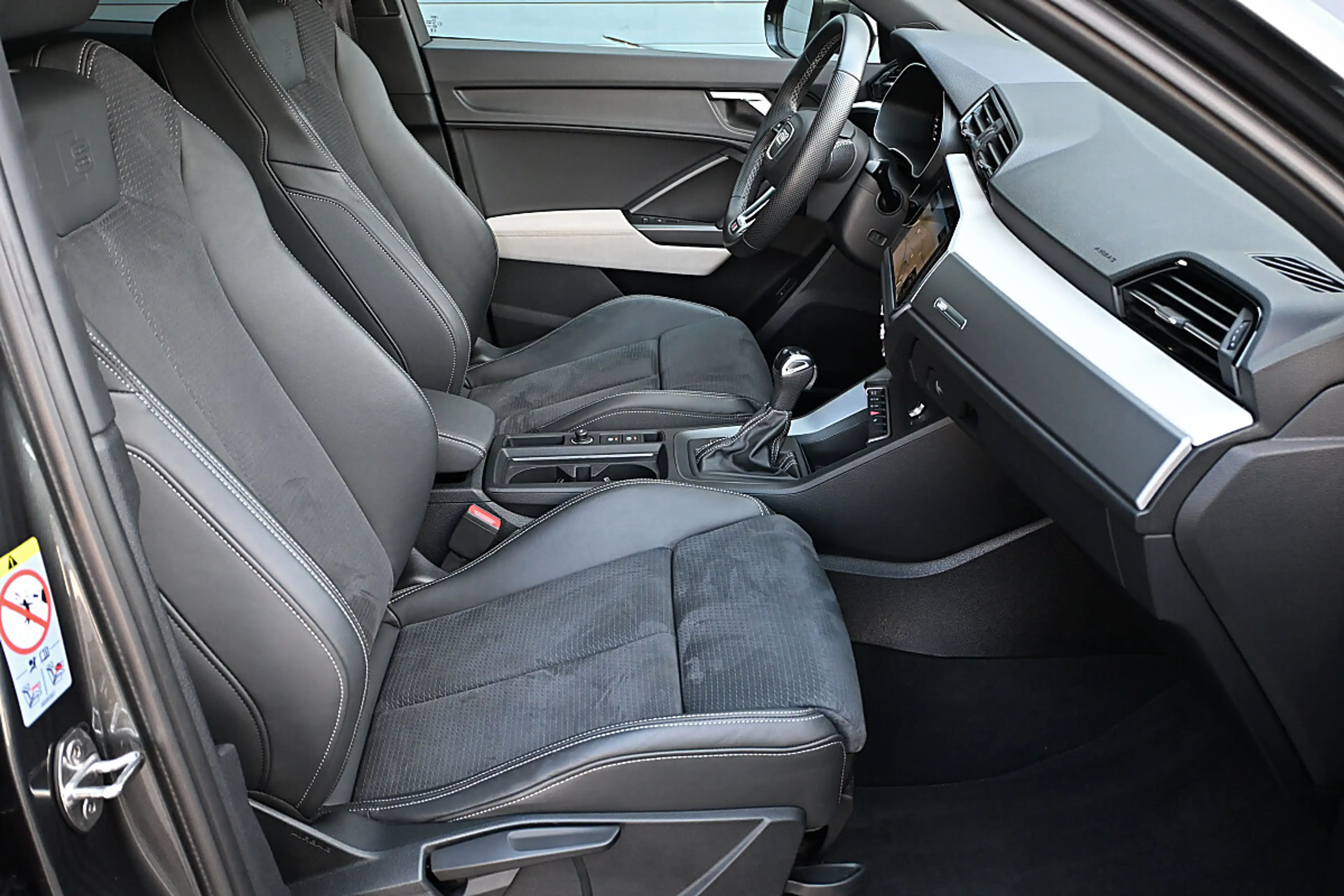 Audi Q3 Sportback 35 TFSI S-line S-tronic NP €72k ACC, ... — photo 8