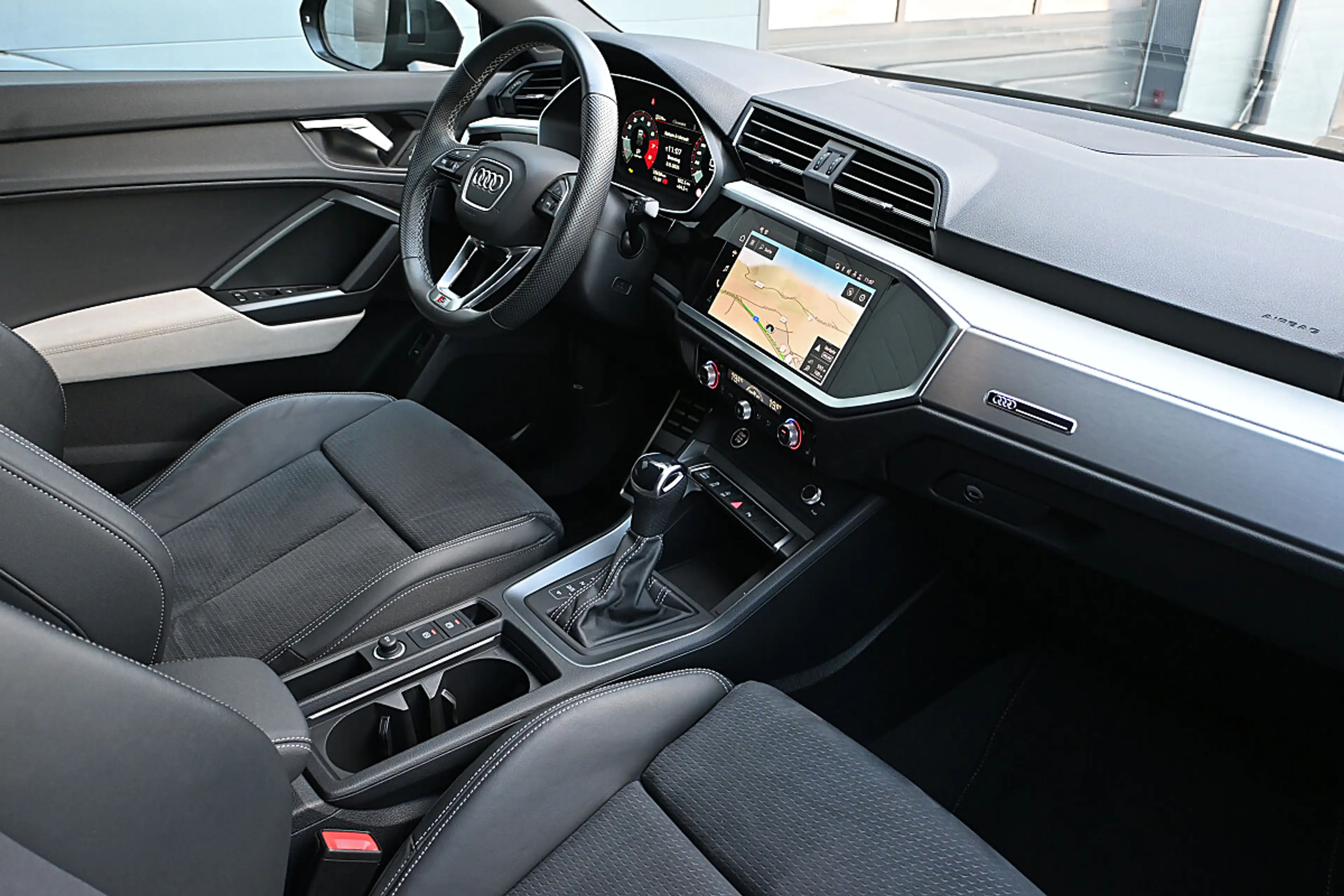 Audi Q3 Sportback 35 TFSI S-line S-tronic NP €72k ACC, ... — photo 5