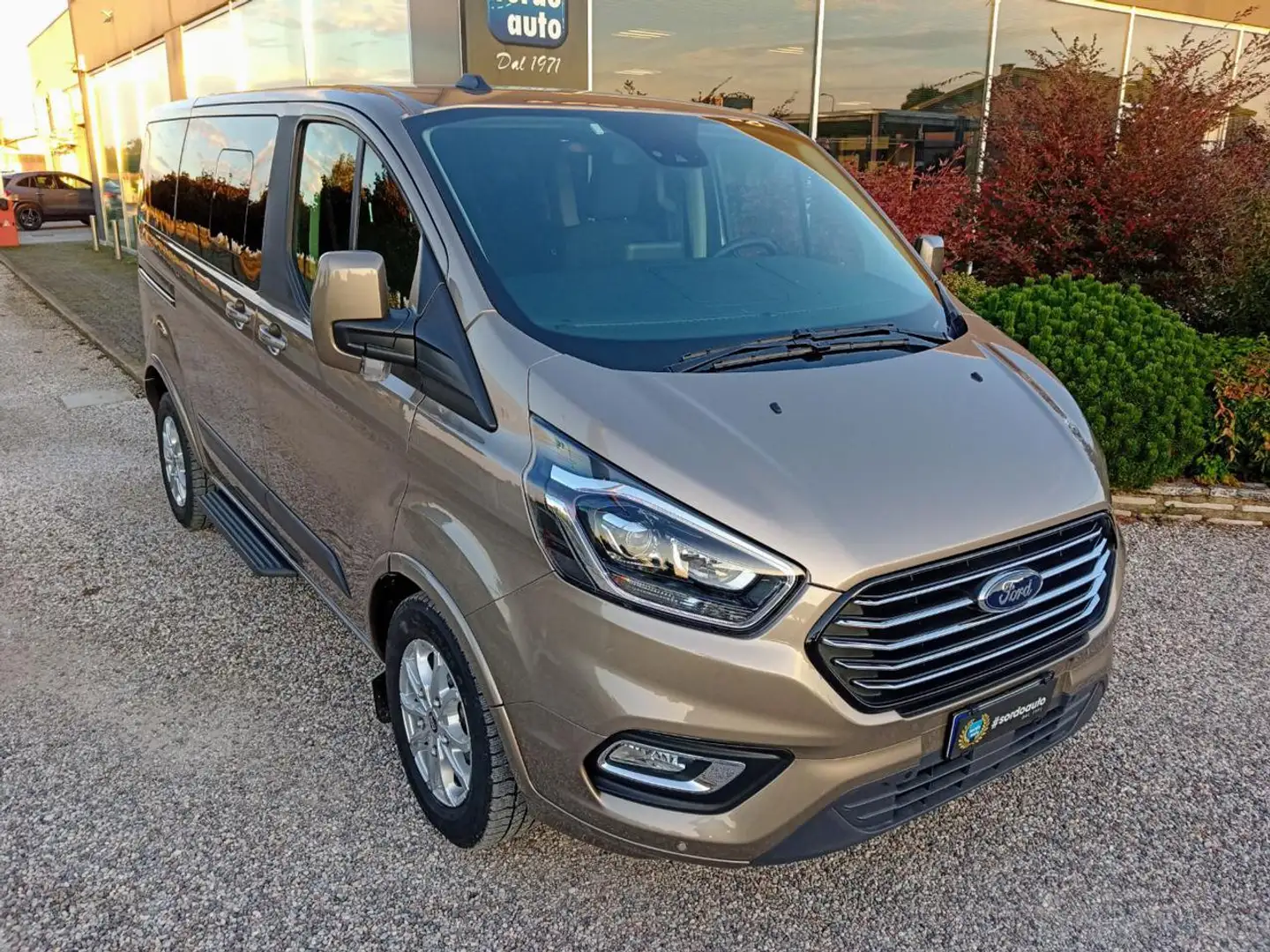 Ford Tourneo Custom 130 CV Automatico Trend Grigio - 2