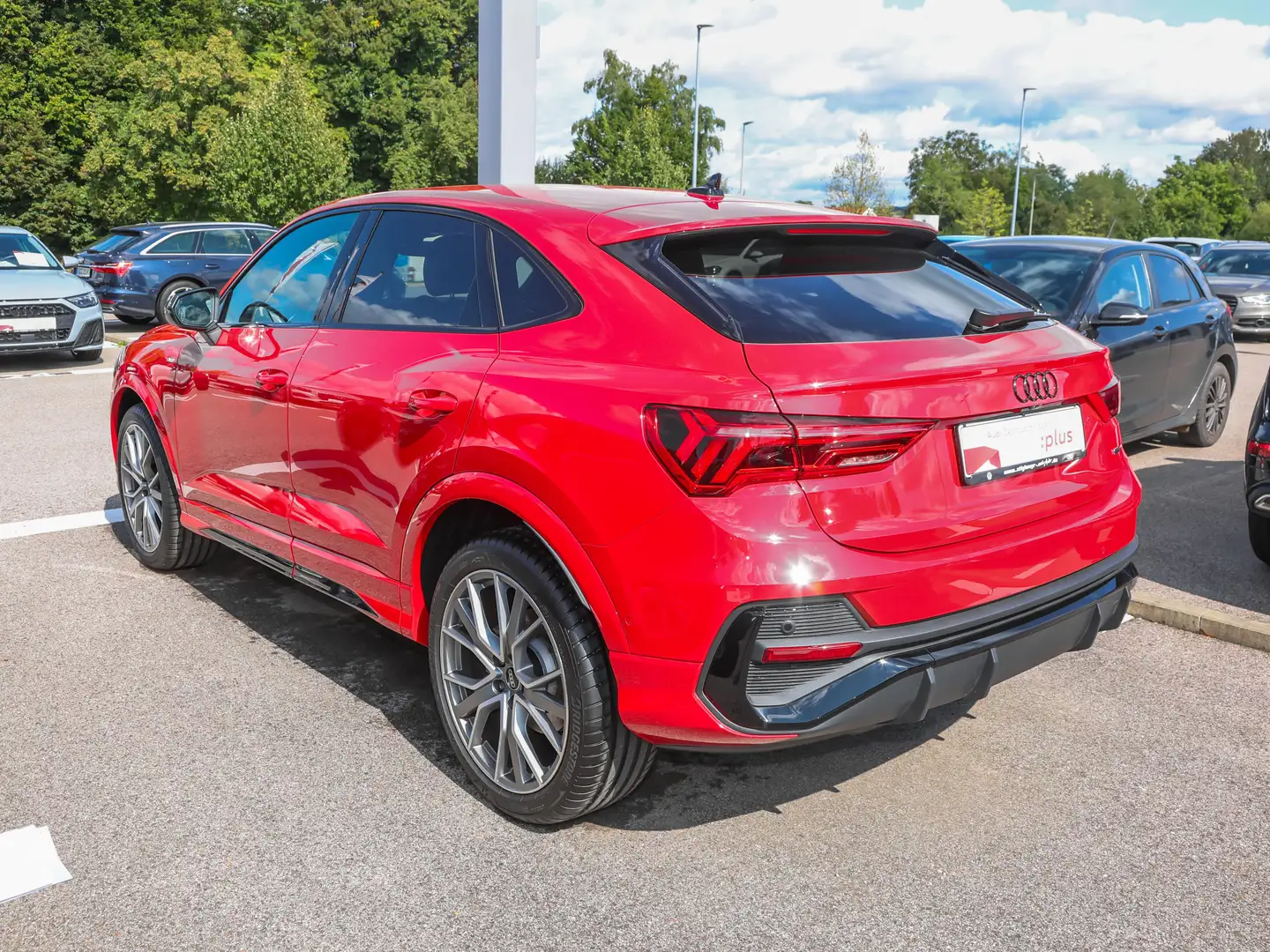 Audi Q3 Sportback S-line 40 TDI quattro S-tronic Rot - 2