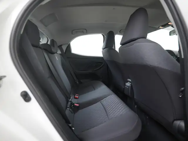 Toyota Yaris view 23