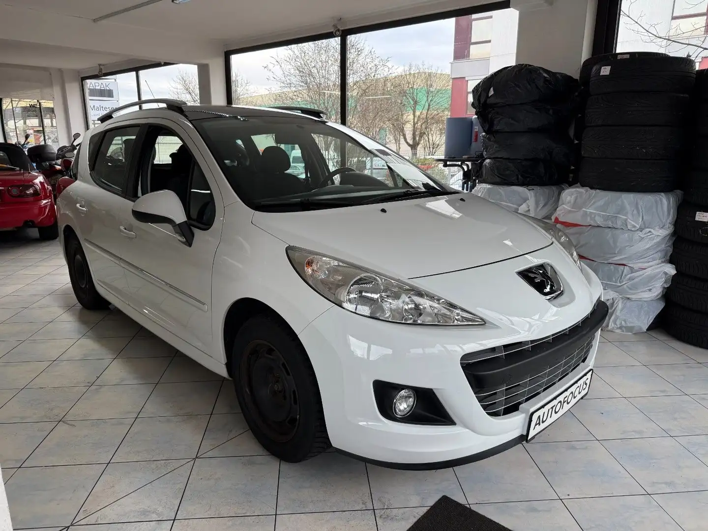 Peugeot 207 SW Tendance*Panorama*AHK - 1