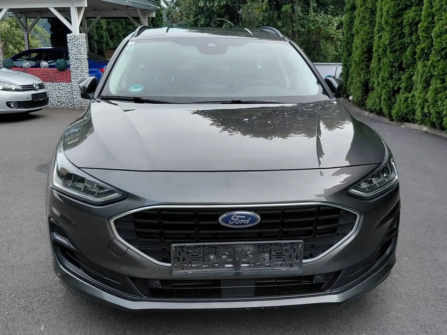Ford Focus Focus Turnier 1,0 EcoBoost Cool Grau - 1