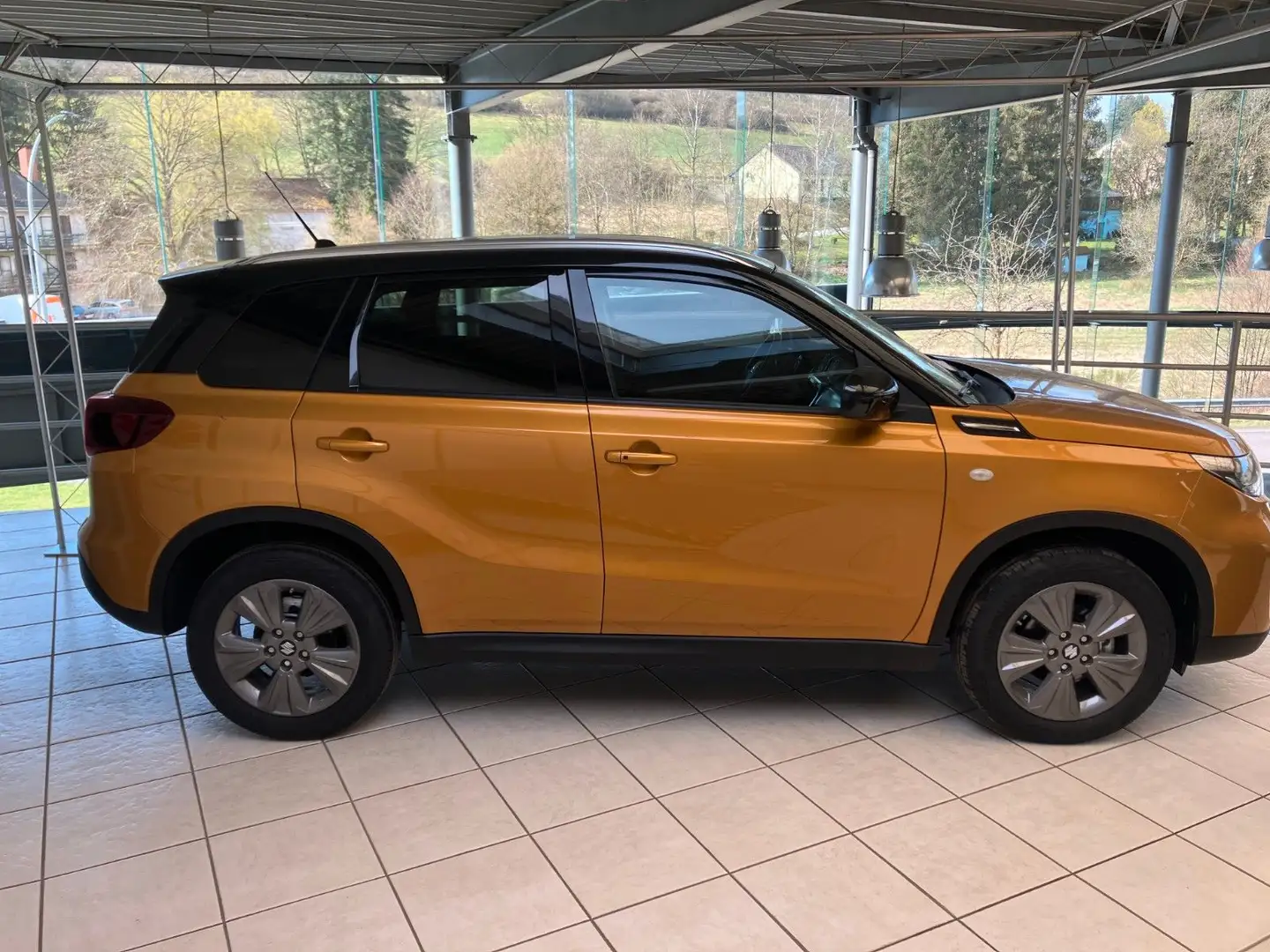 Suzuki Vitara GL+ 1.4 Mild-Hybrid  4x4 - 2