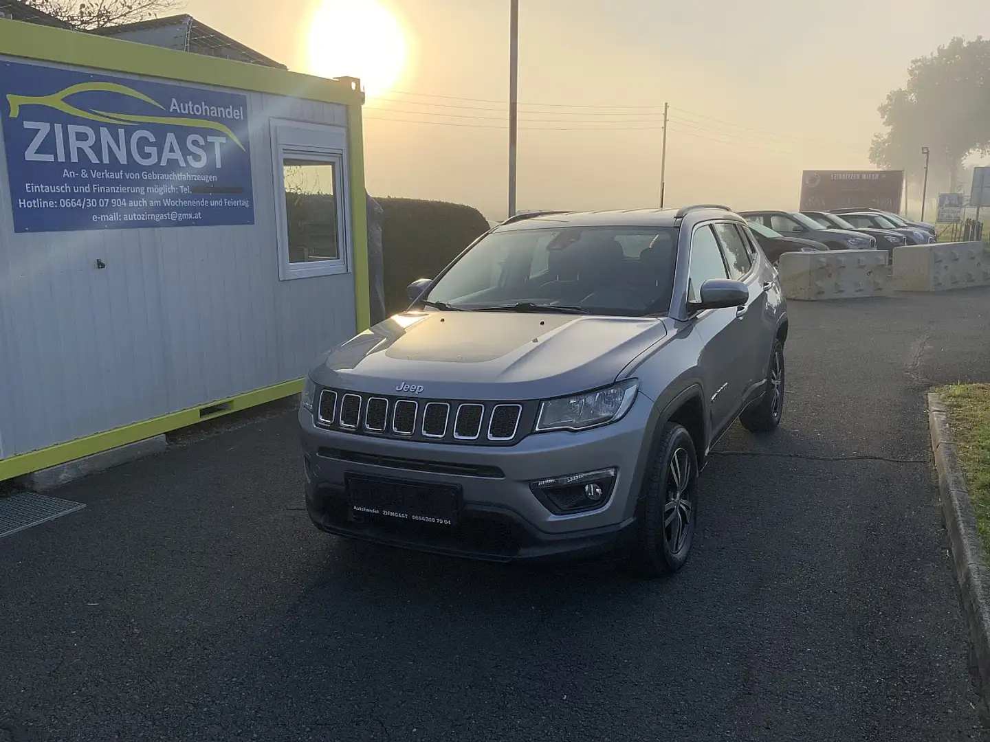 Jeep Compass 2,0 MultiJet II AWD Longitude Pickerl neu bis 0... Grau - 1