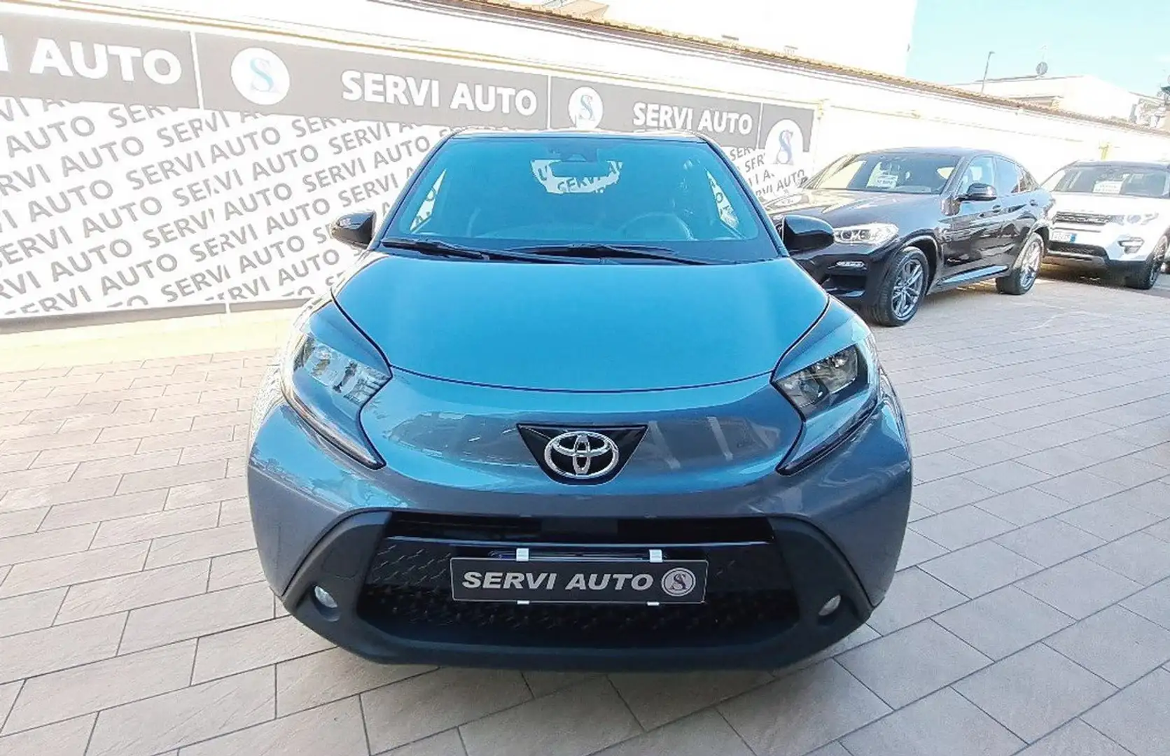 Toyota Aygo X 1.0 VVT-i 72 CV 5 porte Trend Grijs - 2