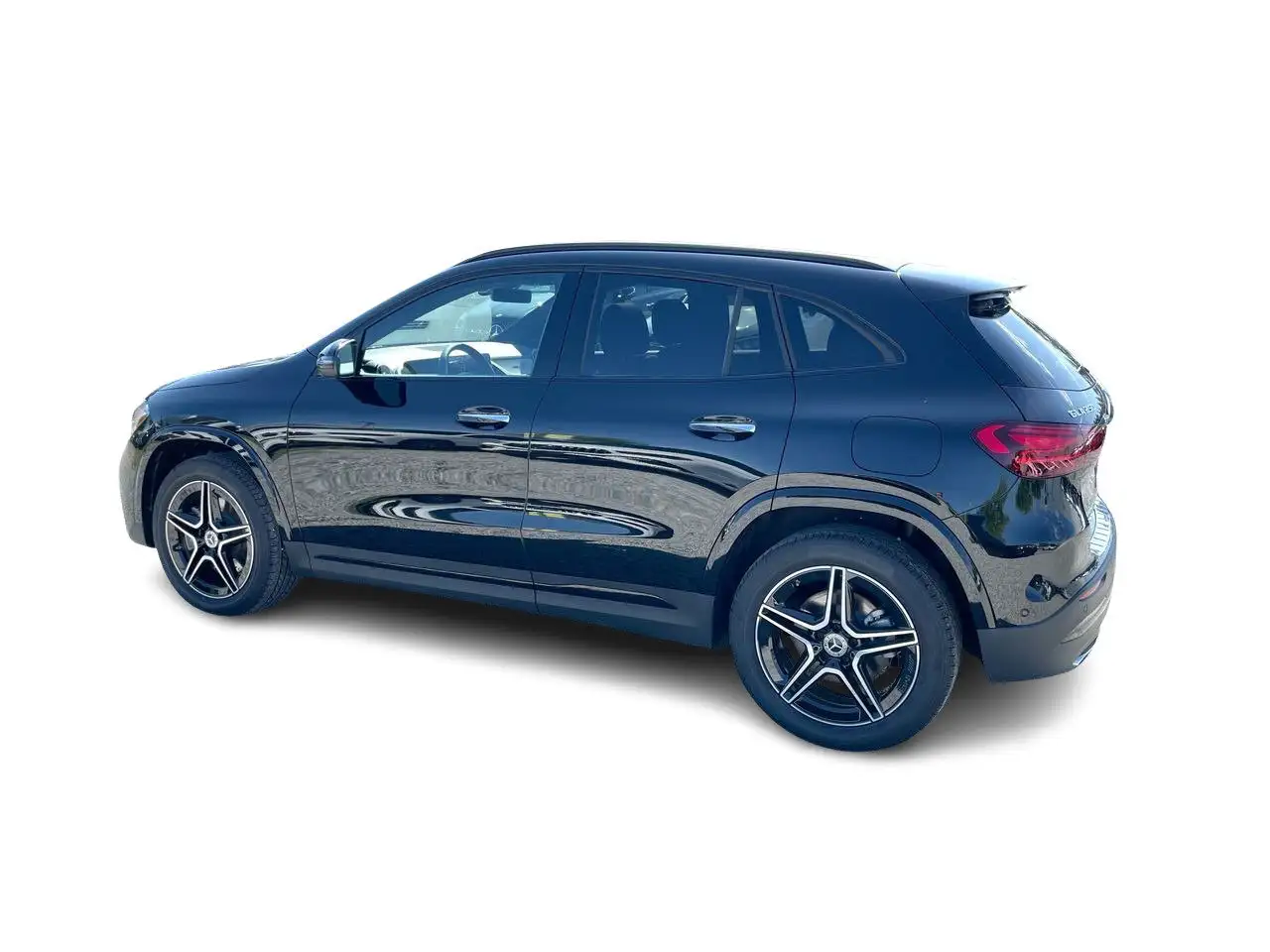Mercedes-Benz GLA снимка Mercedes-Benz GLA