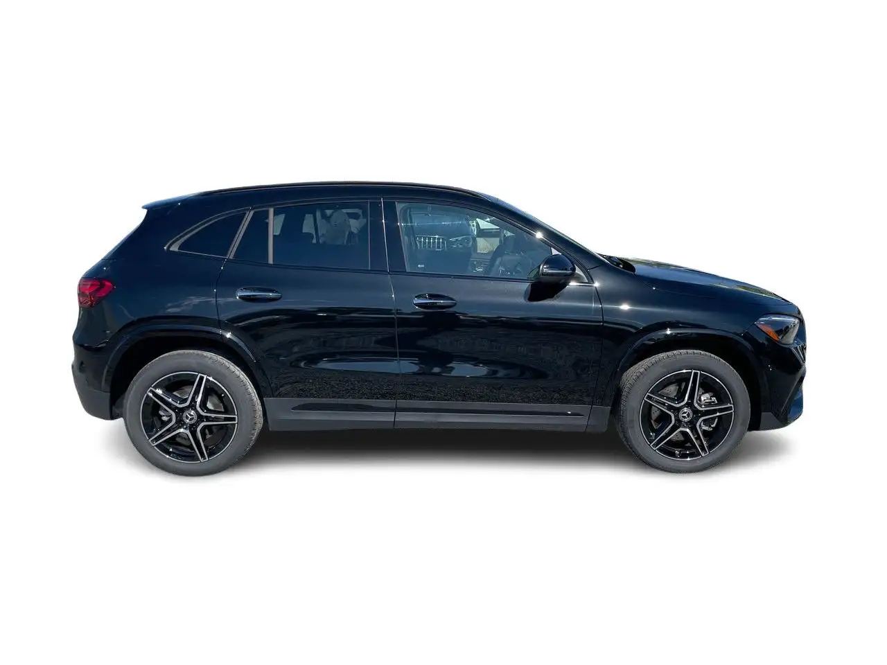 Mercedes-Benz GLA снимка Mercedes-Benz GLA