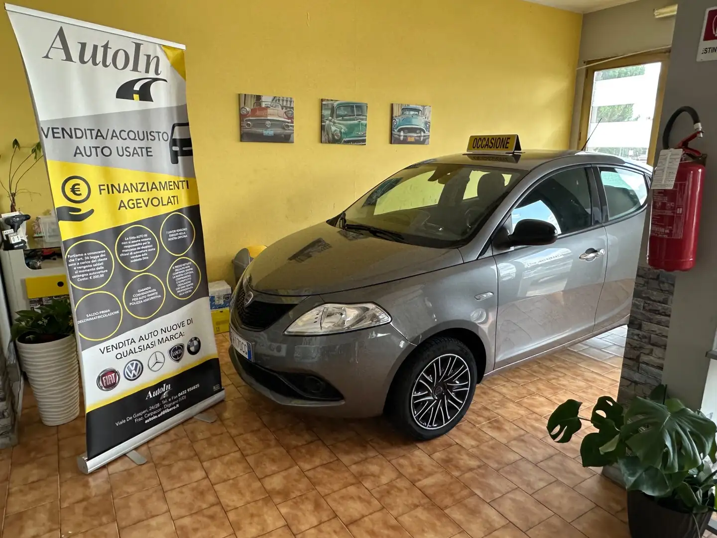 Lancia Ypsilon Ypsilon 1.2 69 CV 5 porte S&S Gold Grau - 1