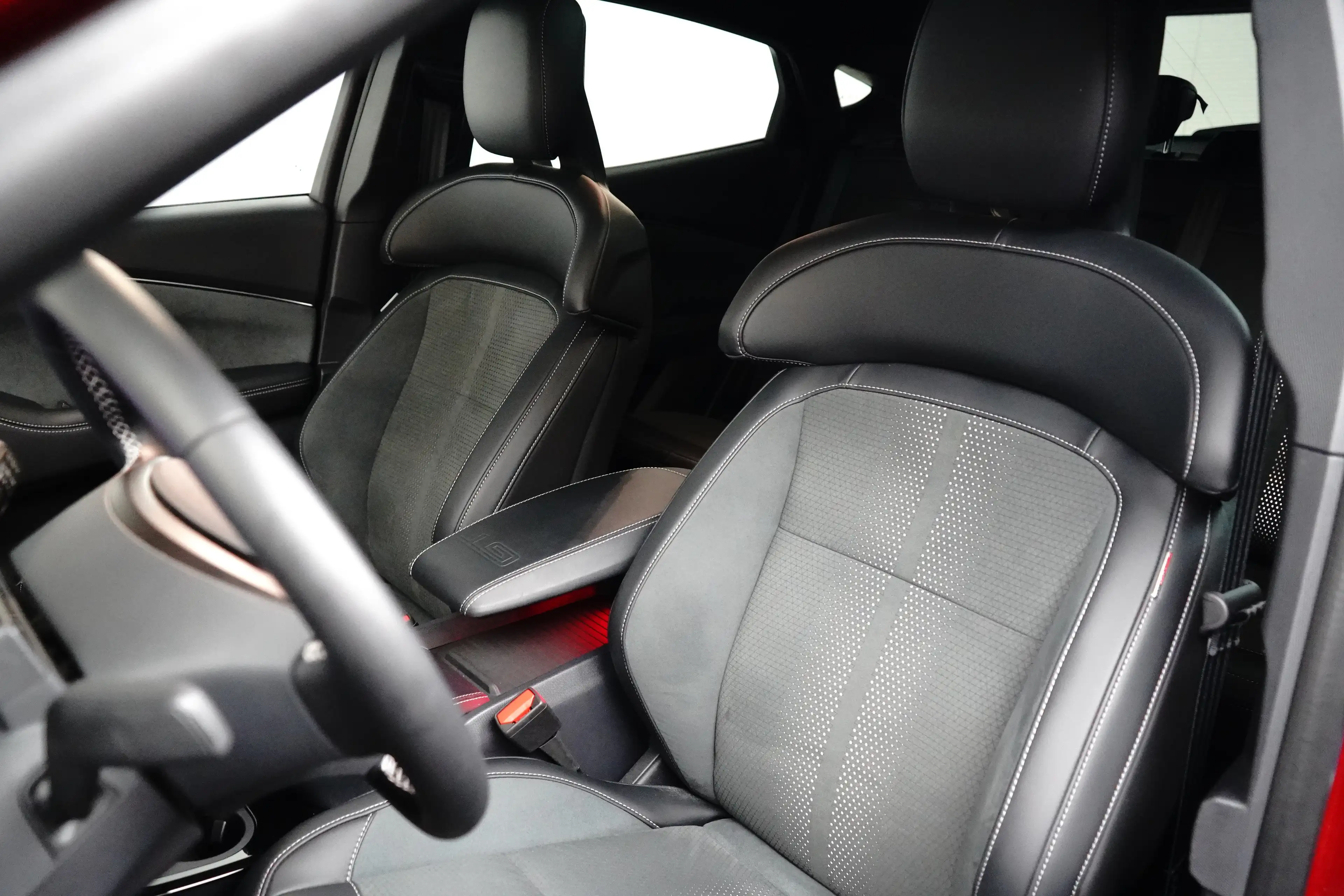 Ford Mustang Mach-E GT AWD 98kw | Panorama Dak | Memory | B&O | LED | — photo 6
