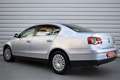 Volkswagen Passat Comfortline+Tempomat+PDC+Nur 17.000KM Silber - thumbnail 2