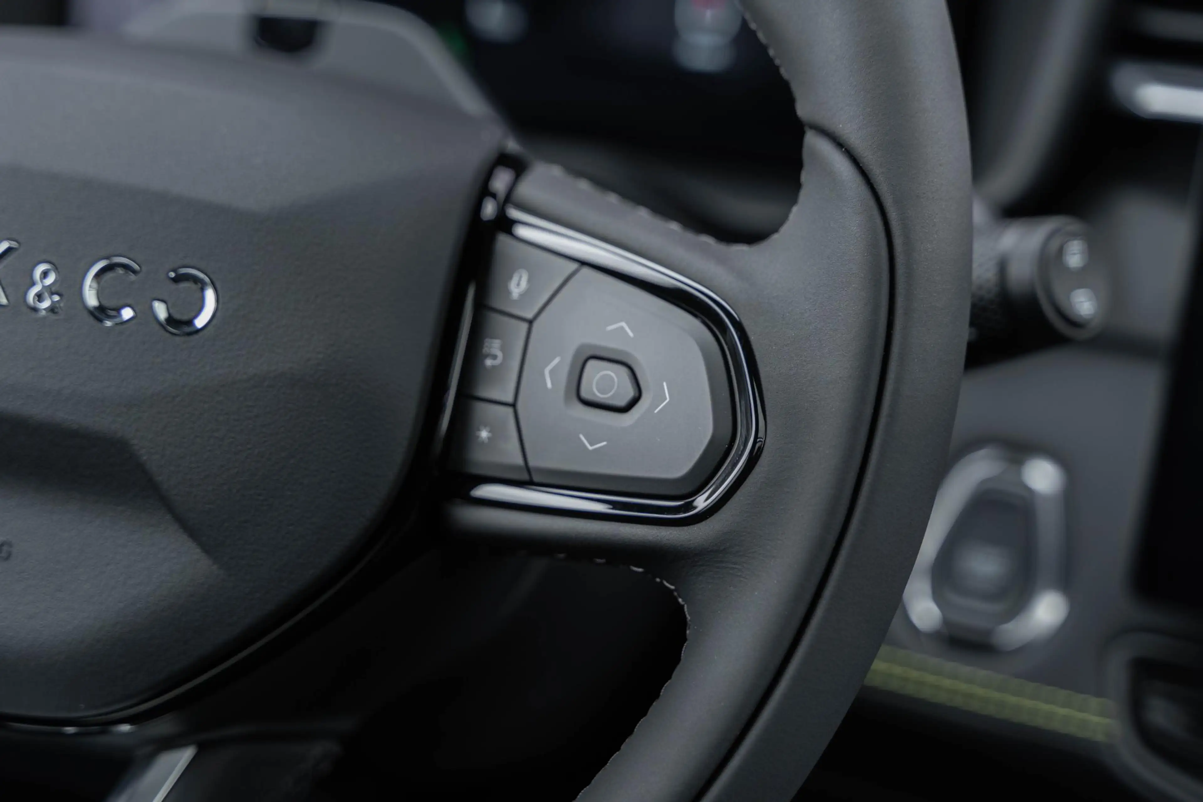 Lynk & Co 01 Plug-in Hybrid 1.5 More | Trekhaak | PHEV | Panora — photo 13