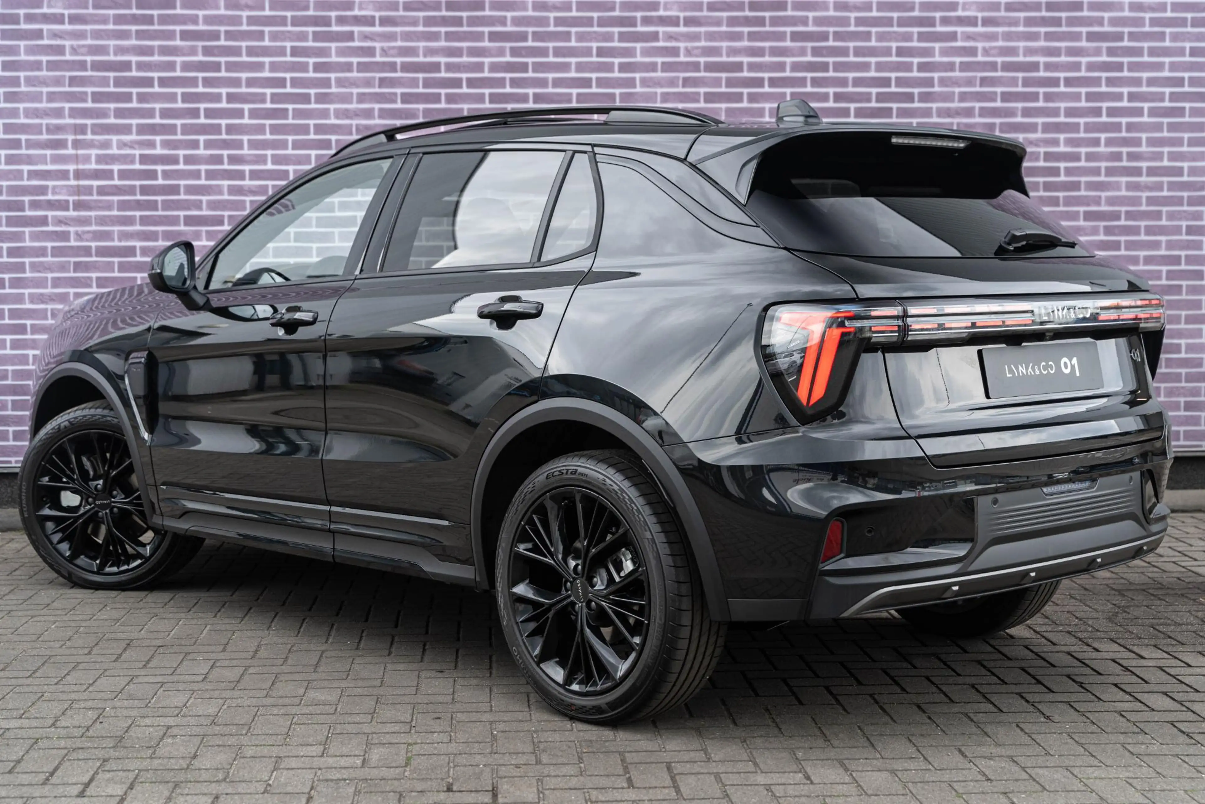 Lynk & Co 01 Plug-in Hybrid 1.5 More | Trekhaak | PHEV | Panora — photo 3