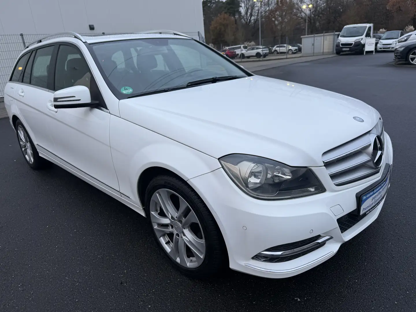 Mercedes-Benz C 180 C 180 T CGI BlueEfficiency (204.231) Blanc - 2