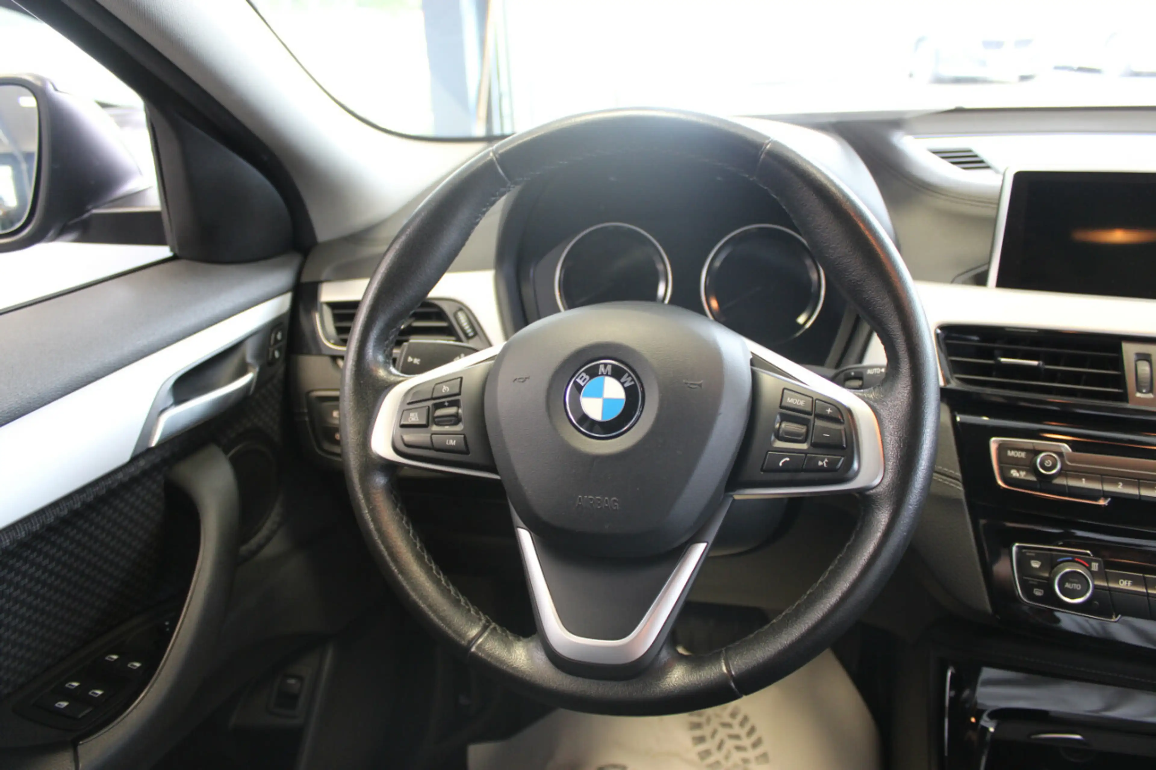 BMW X2 sDrive18i Aut. Advantage — photo 9