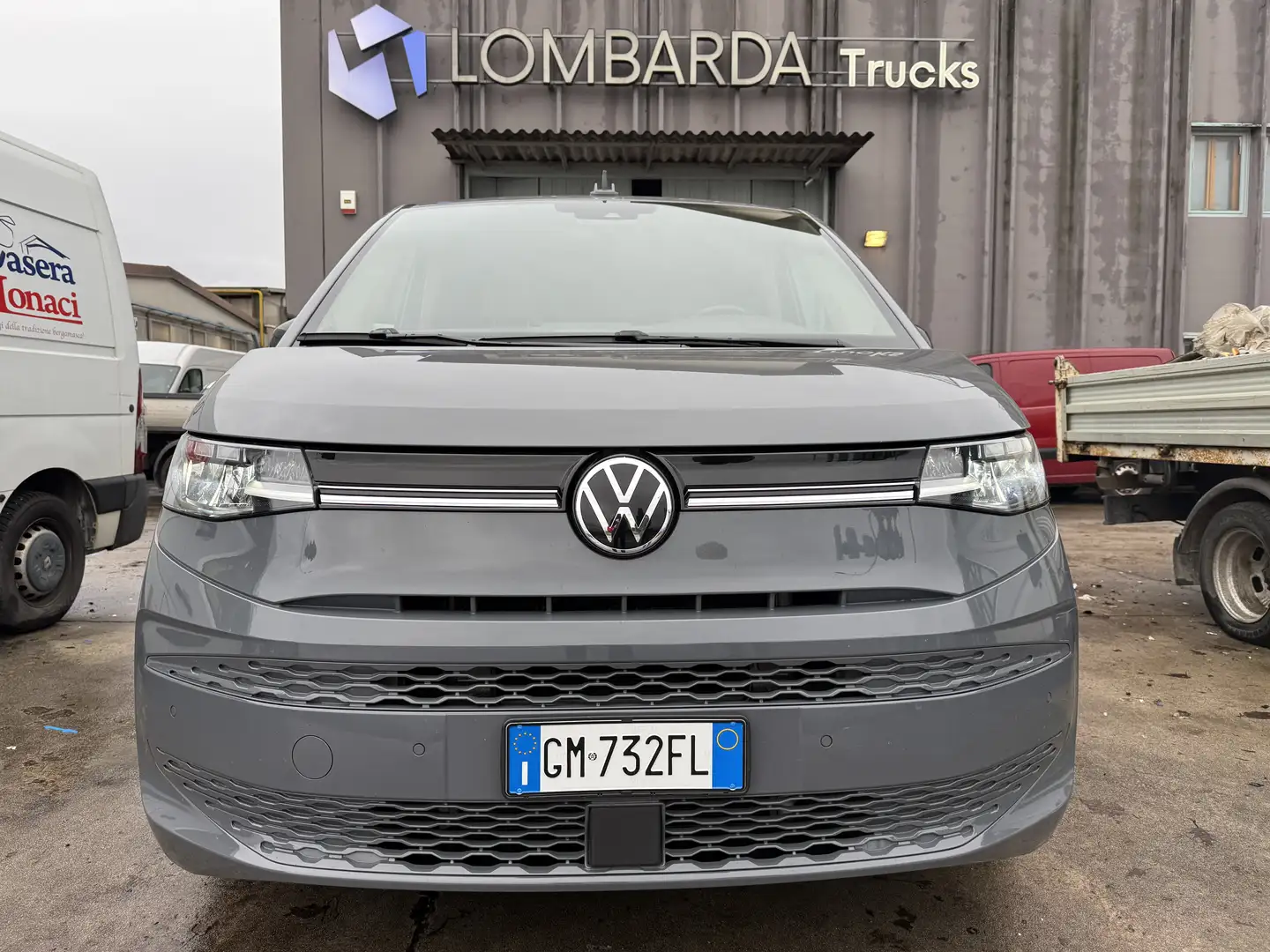 Volkswagen T7 Multivan 2.0TDI/7 POSTI/83000 KM/EURO6D-ISC-FCM/2023 - 2