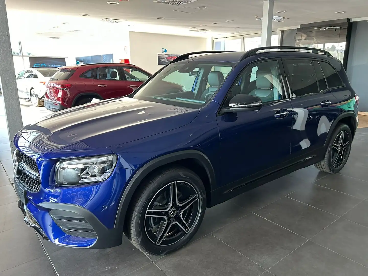 Mercedes-Benz GLB 200 200d 4Matic 8G-DCT Azul - 1