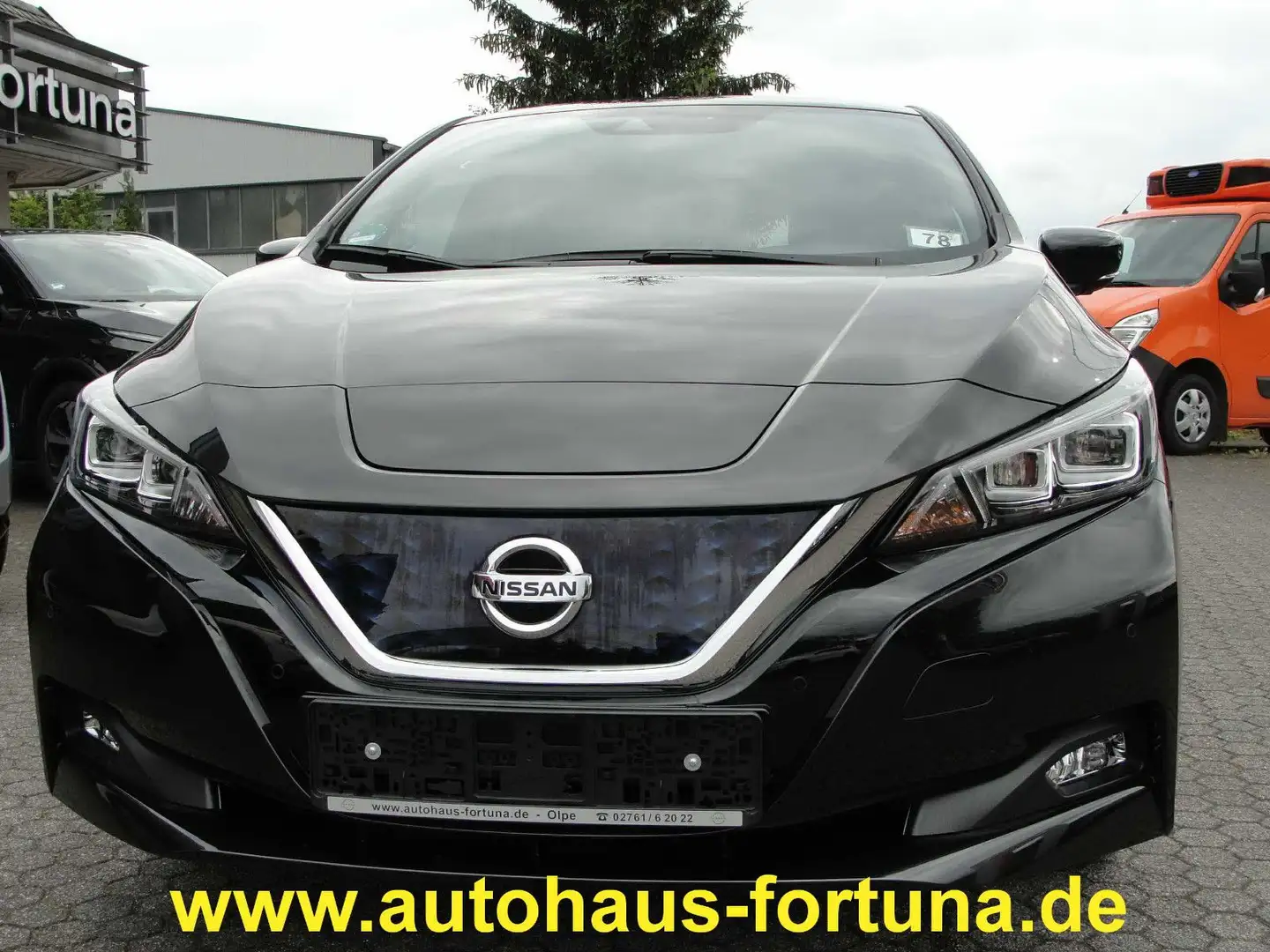 Nissan Leaf N-Connecta 40 kwh Kamera E-Pedal Winterpak Schwarz - 1