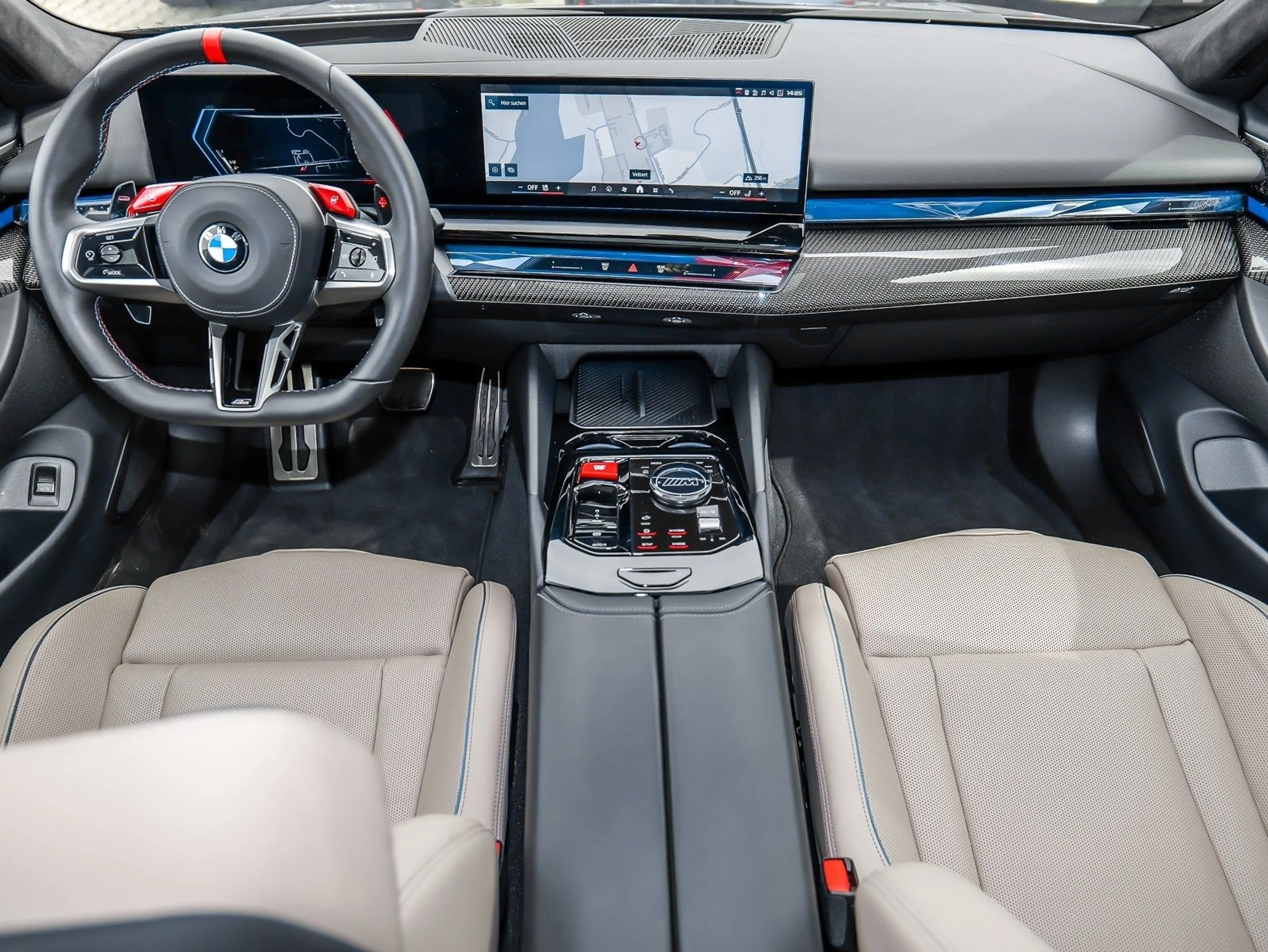 BMW M5 Limousine PANO ACC AHK 360°KAM RFK NAVI LED — photo 3