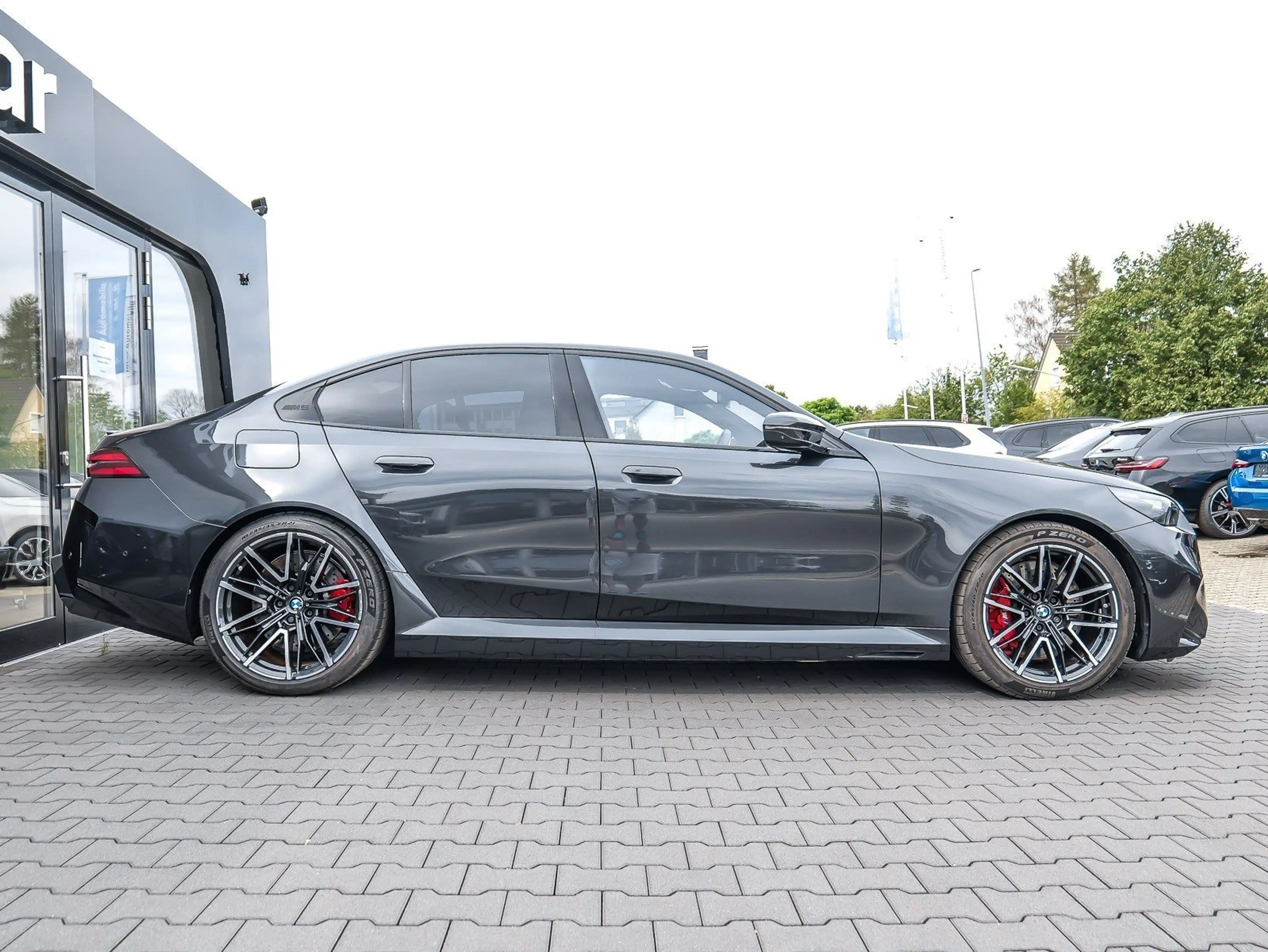 BMW M5 Limousine PANO ACC AHK 360°KAM RFK NAVI LED — photo 11