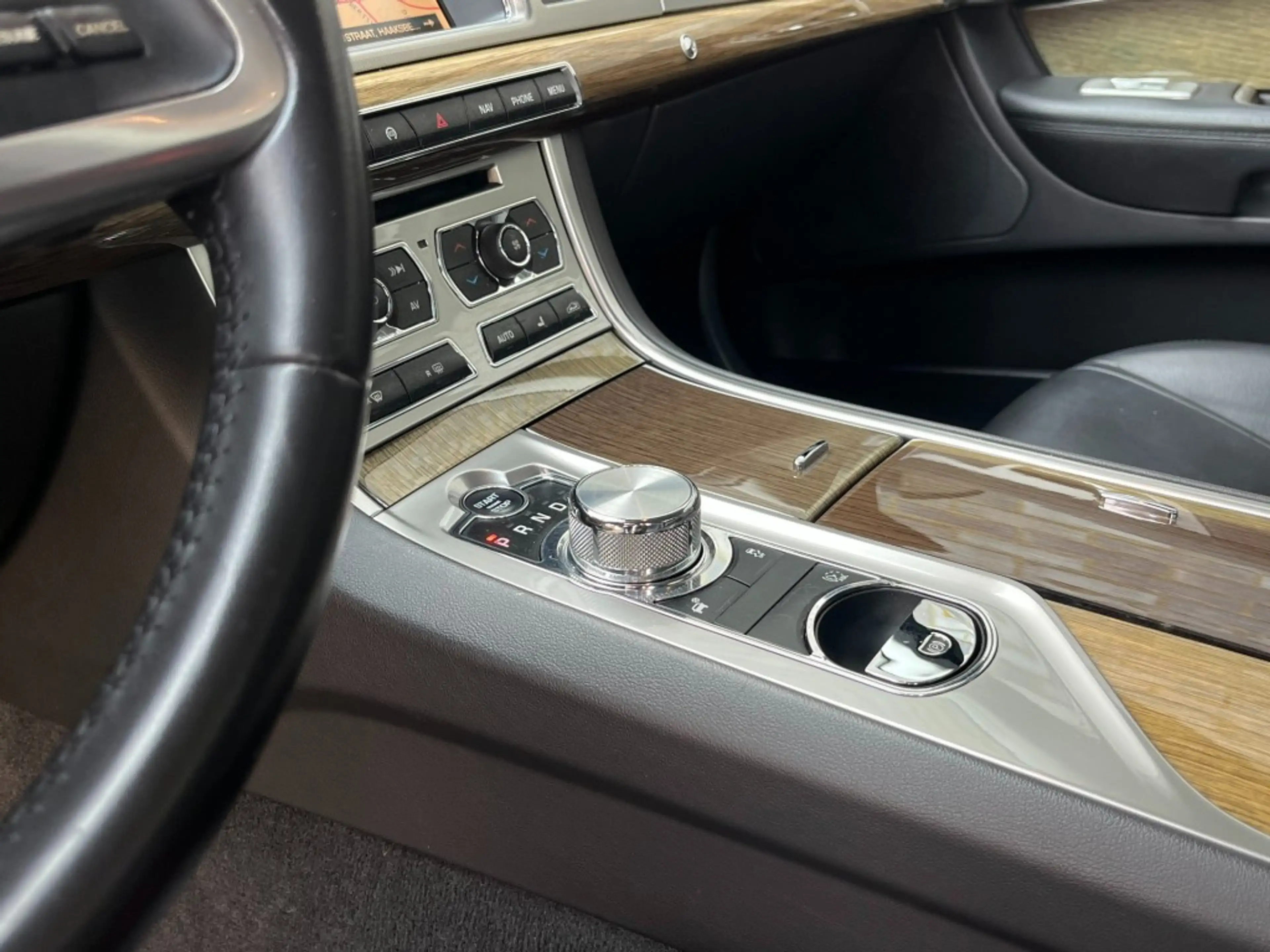 Jaguar XF 2.2D BUS. ED. - LEDER - CAMERA - ORG. NL. — photo 10