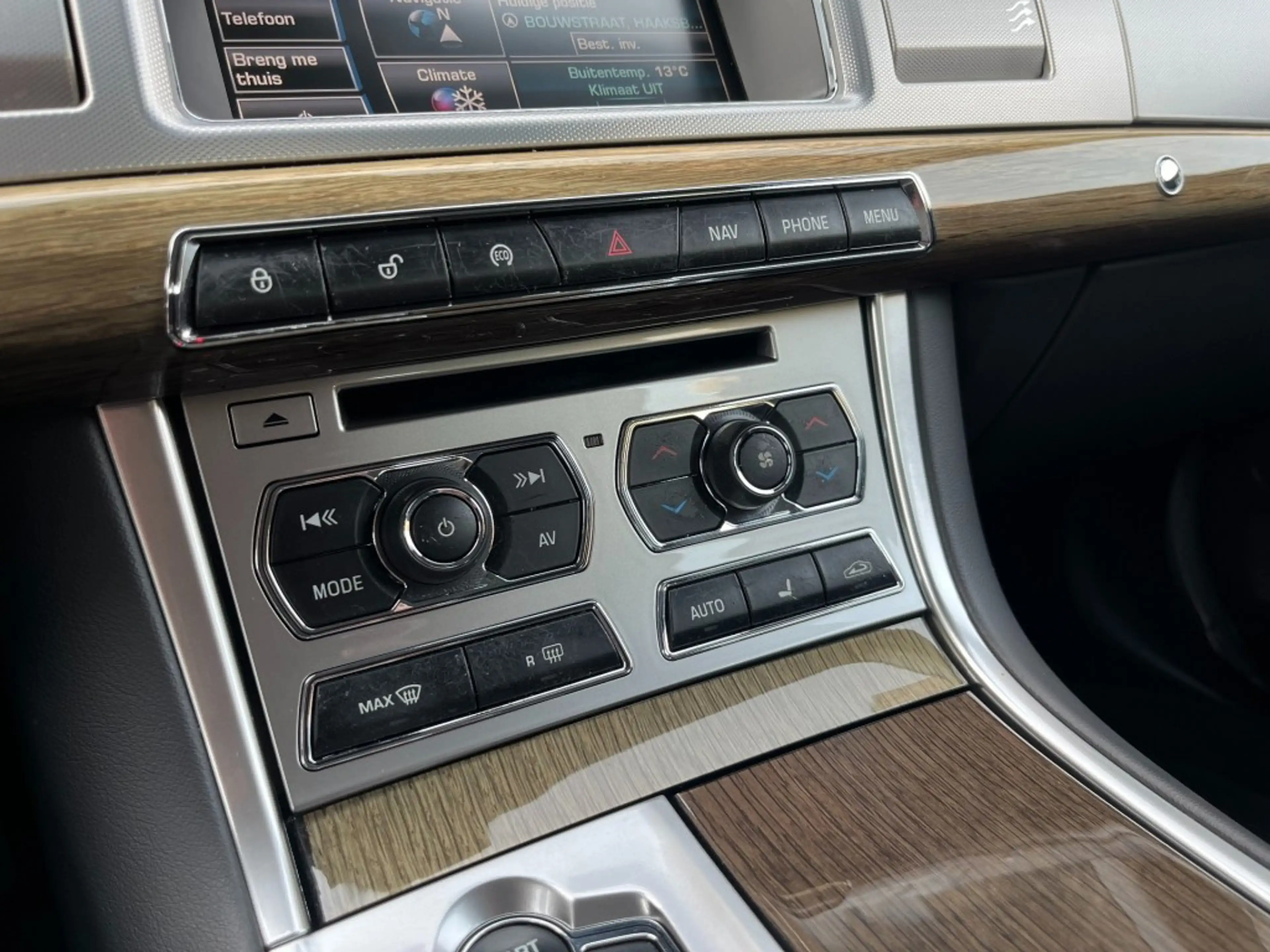 Jaguar XF 2.2D BUS. ED. - LEDER - CAMERA - ORG. NL. — photo 22