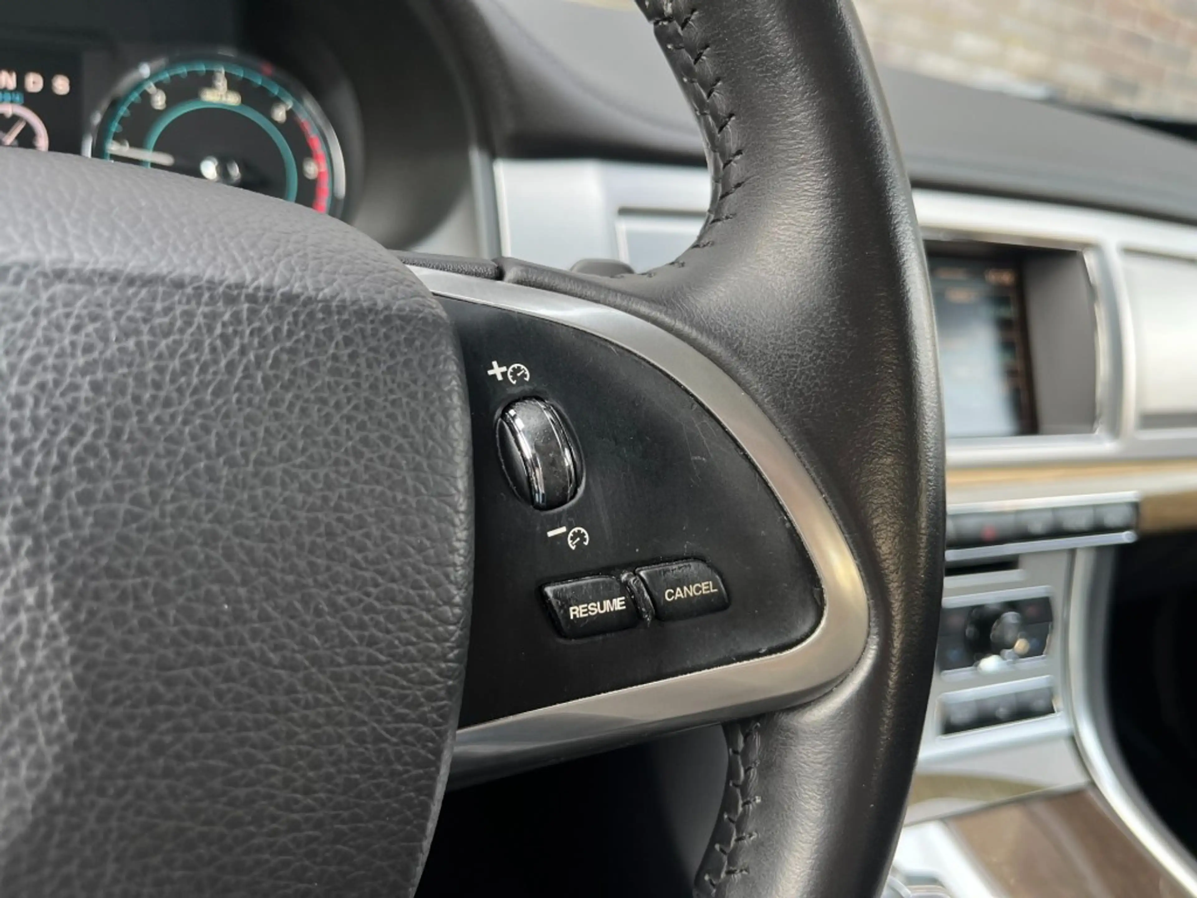 Jaguar XF 2.2D BUS. ED. - LEDER - CAMERA - ORG. NL. — photo 26