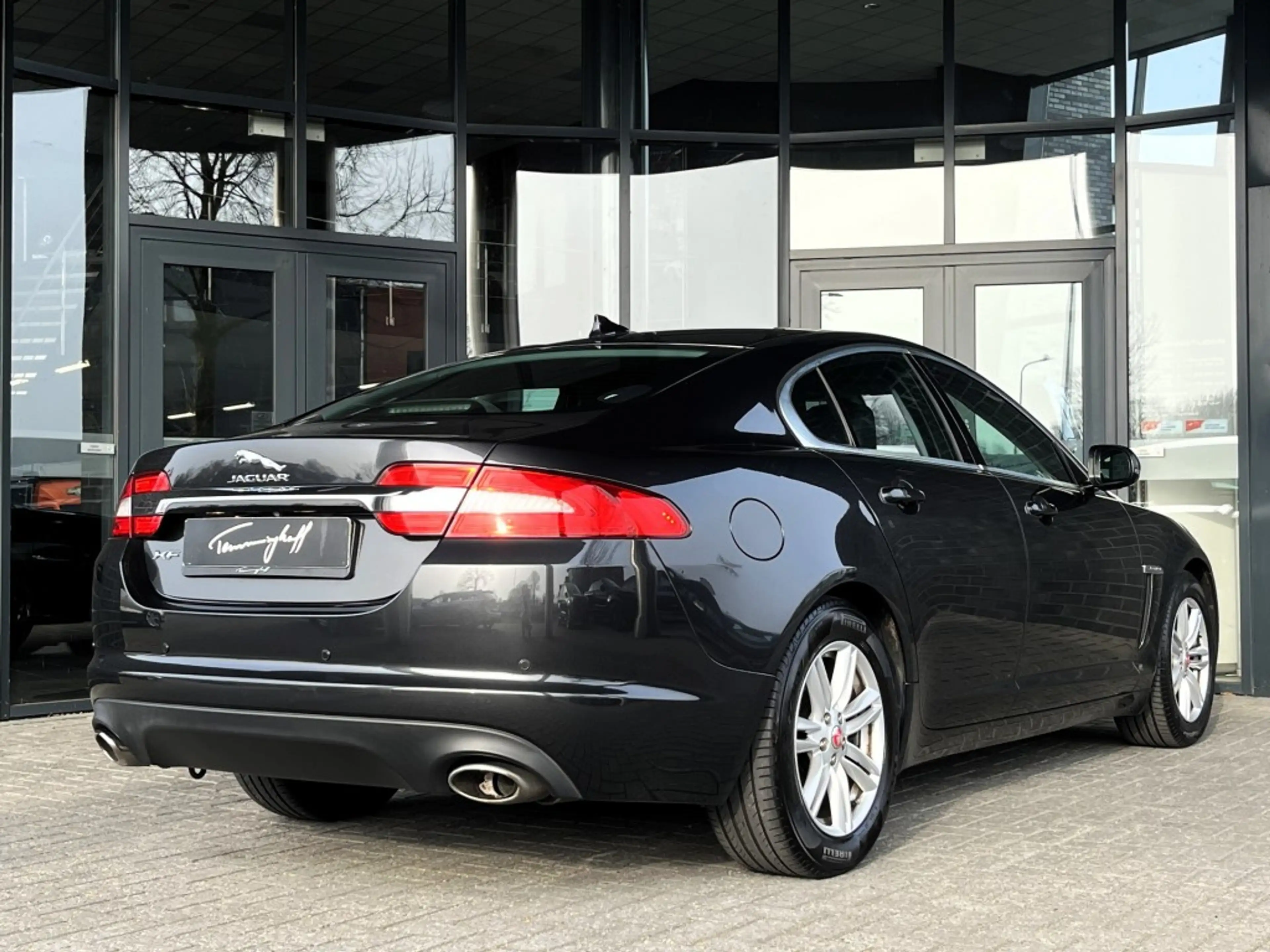 Jaguar XF 2.2D BUS. ED. - LEDER - CAMERA - ORG. NL. — photo 3