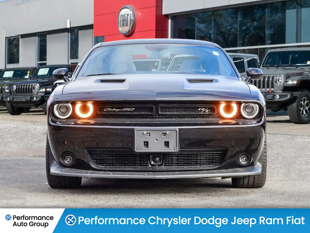 Dodge Challenger снимка Dodge Challenger