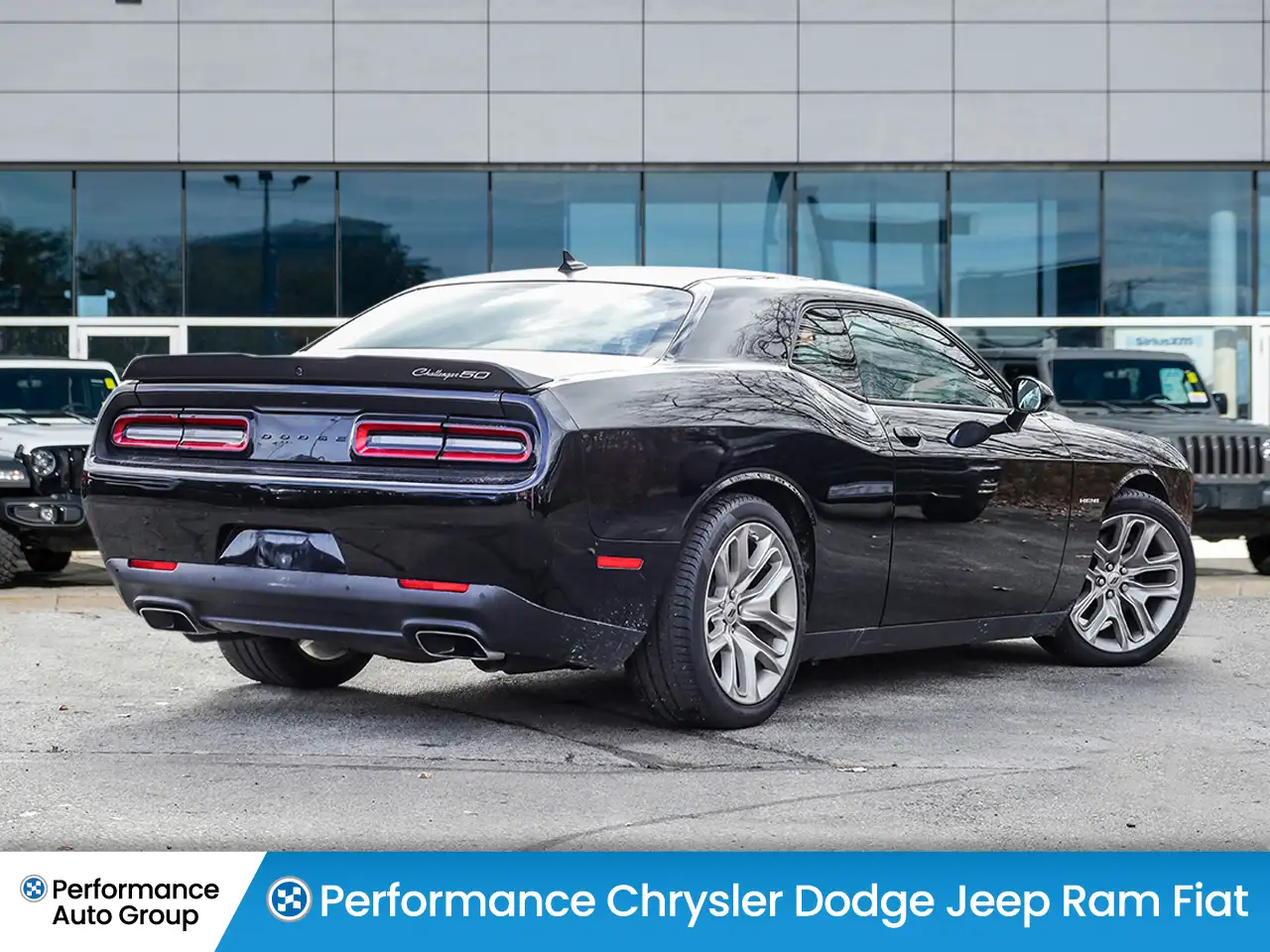 Dodge Challenger снимка Dodge Challenger