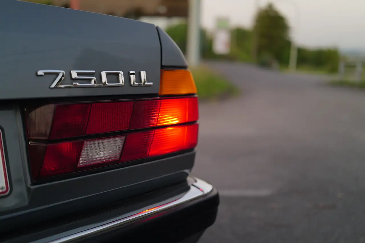 BMW 750, foto 6
