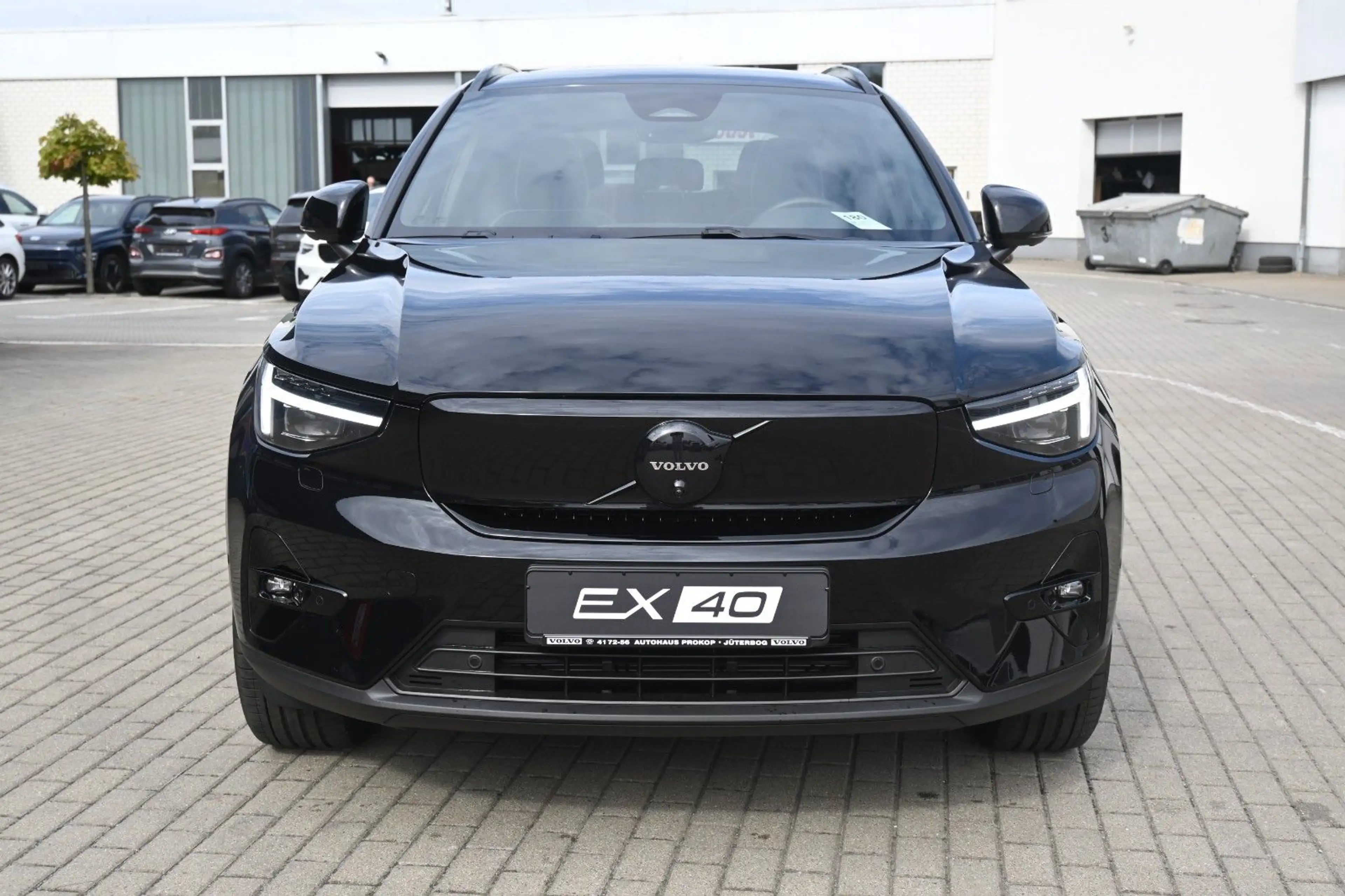 Volvo EX40 Ultra Black Ed. Single Motor Ext Range*AHK — photo 8
