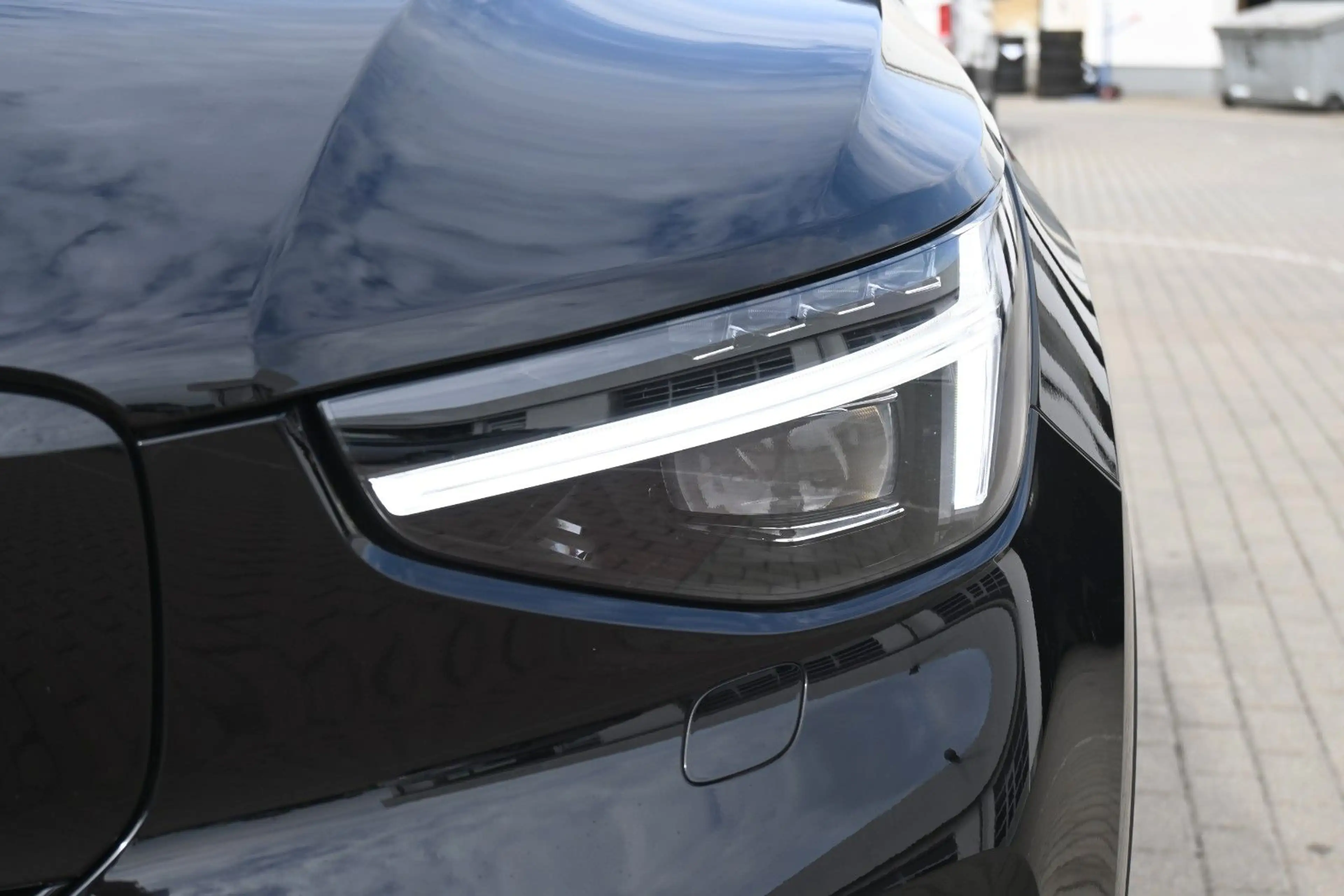Volvo EX40 Ultra Black Ed. Single Motor Ext Range*AHK — photo 10