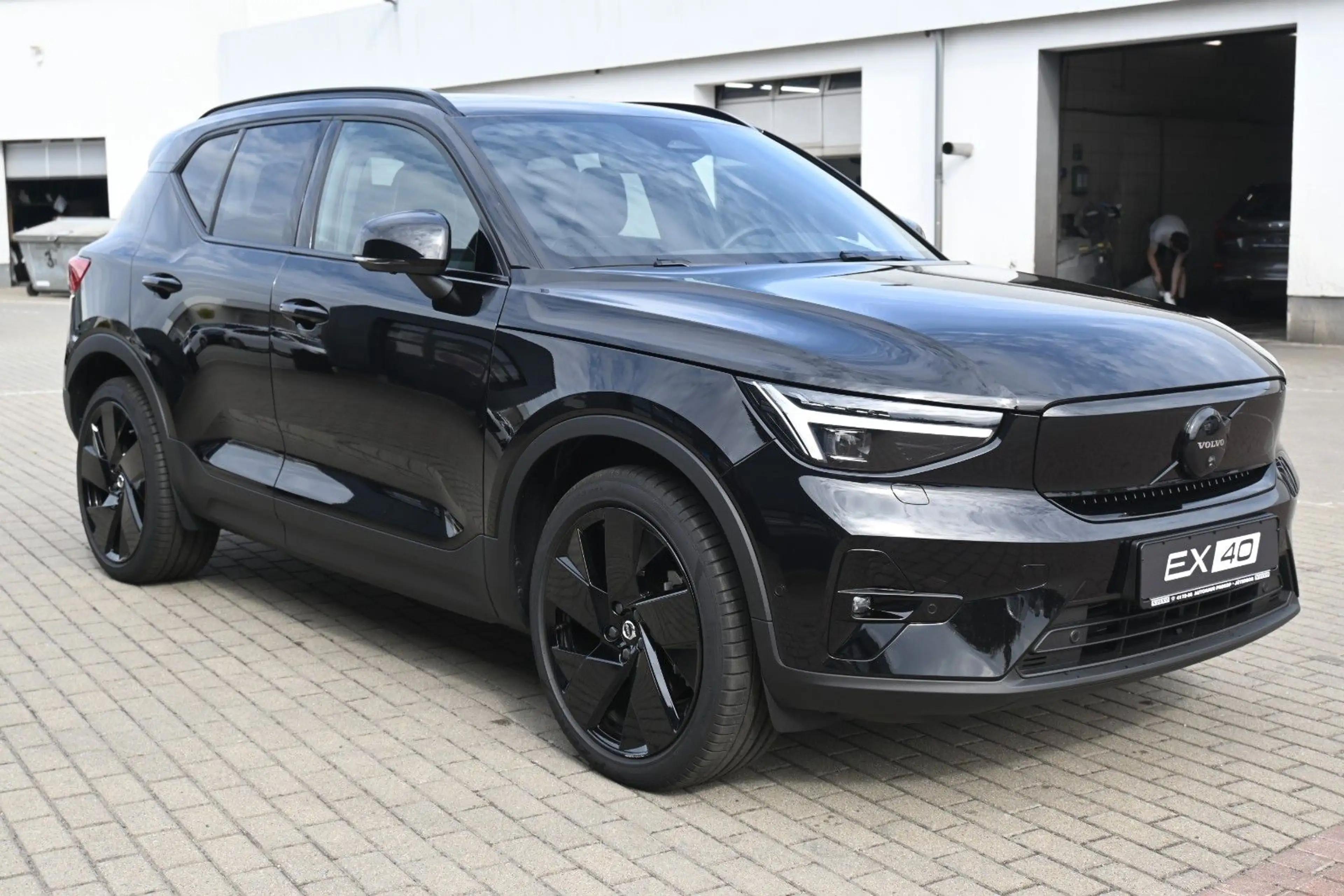 Volvo EX40 Ultra Black Ed. Single Motor Ext Range*AHK — photo 7