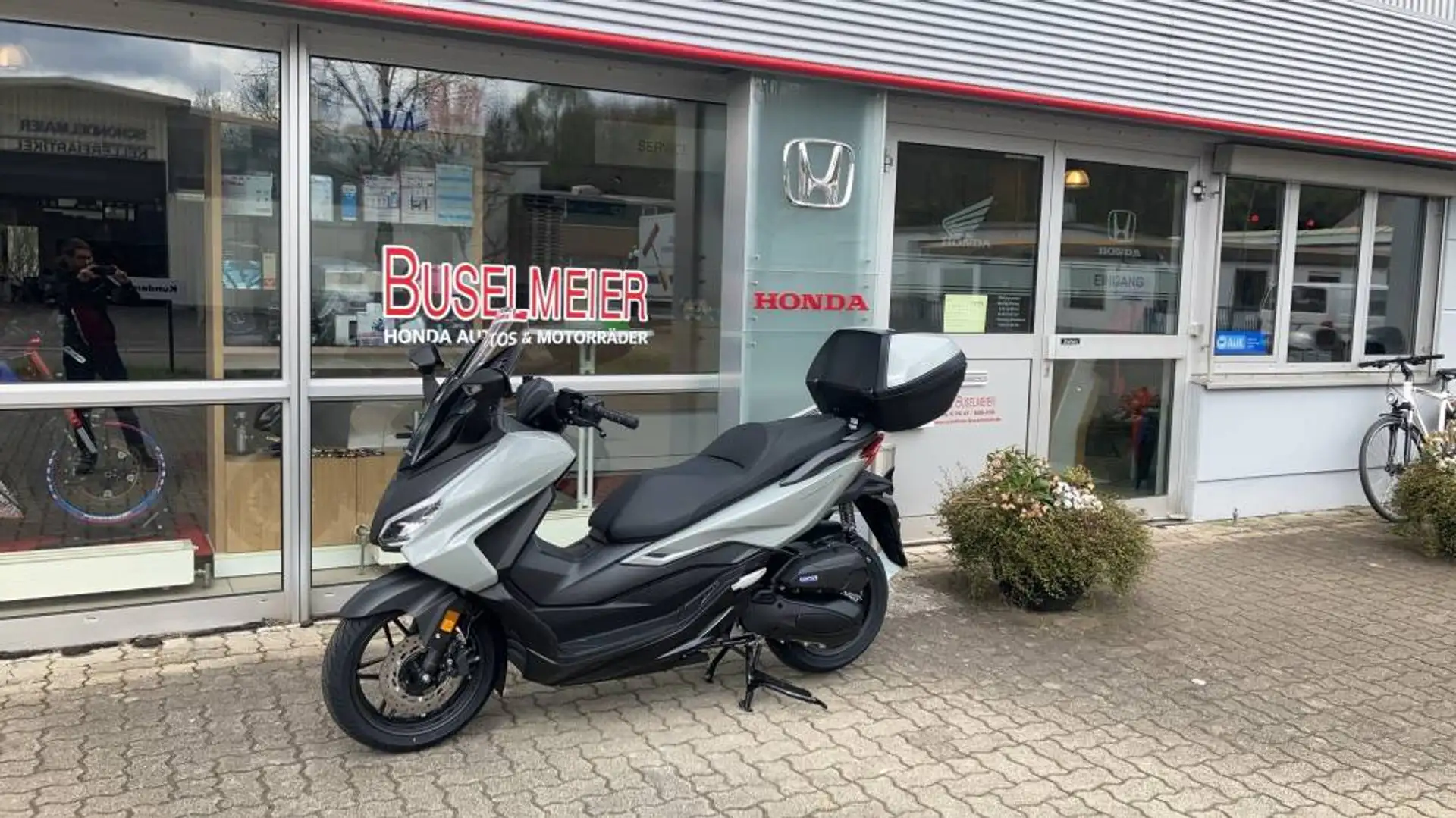 Honda Forza 125 - 2025 Deal - 1