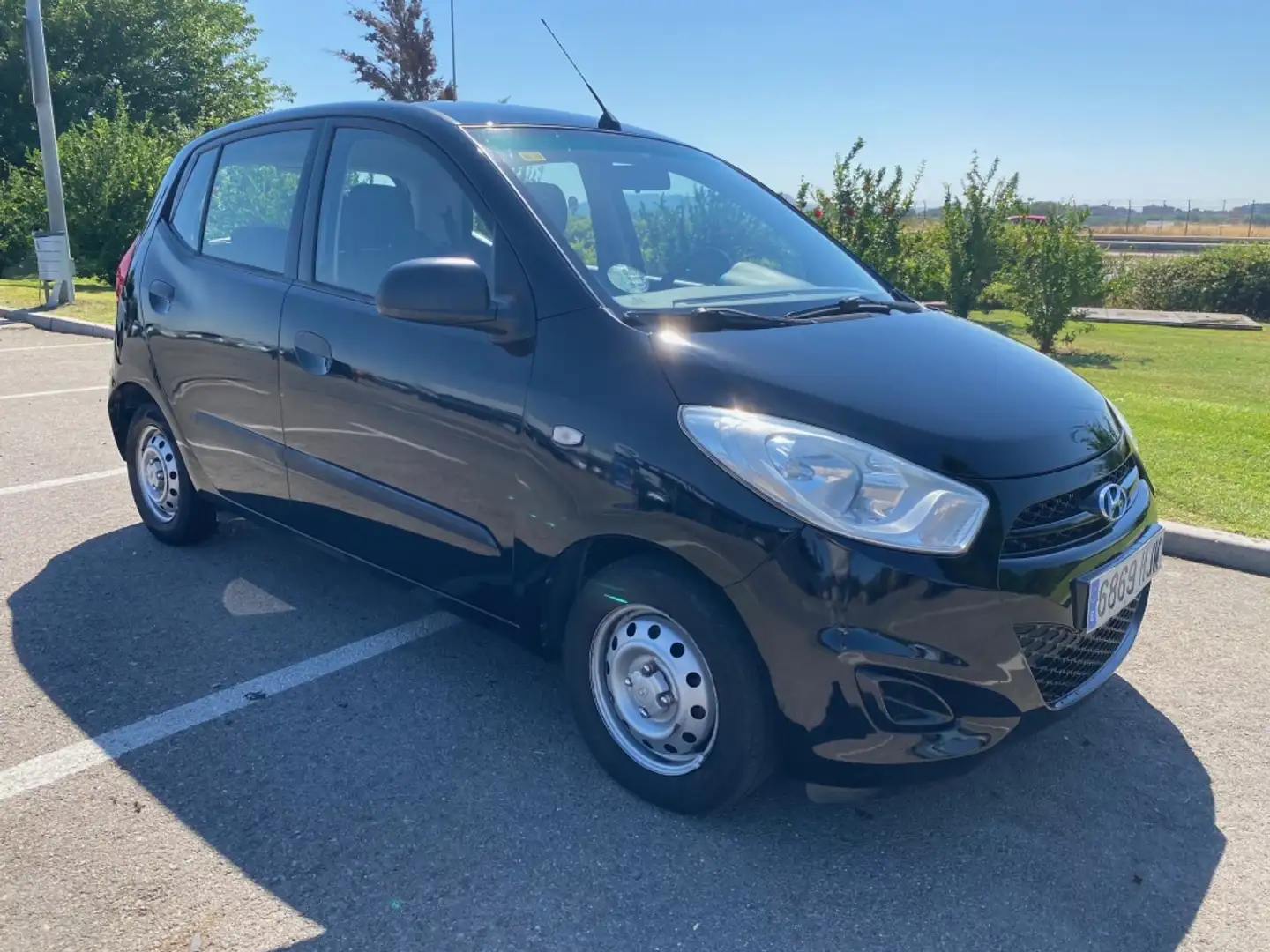 Hyundai i10 1.1 Comfort Negro - 1
