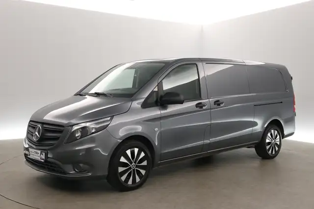 Mercedes-Benz Vito view 9