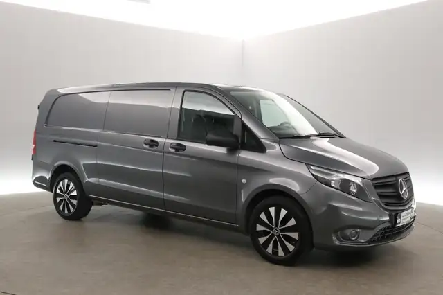 Mercedes-Benz Vito view 6