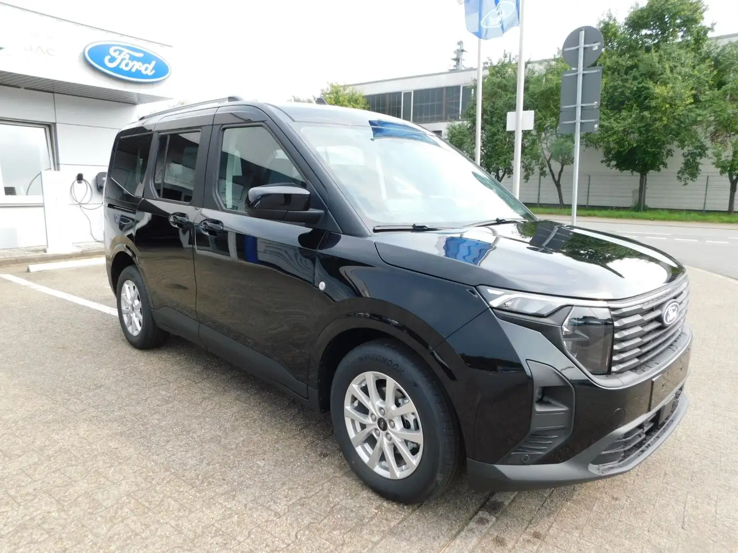 Ford Tourneo Courier Titanium Automatik Nero - 1