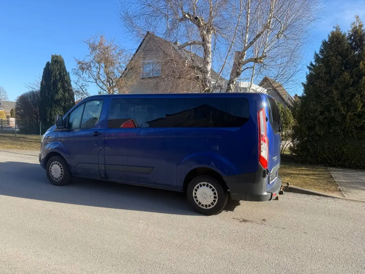 Ford Tourneo Custom Tourneo Custom L2H1 Limited 2,2 TDCi Limited Blau - 2