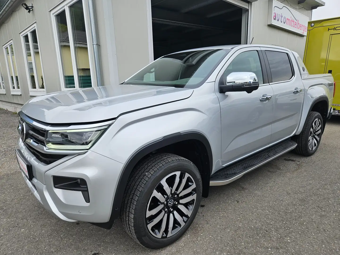 Volkswagen Amarok 3.0 TDI 177 kW Aventura Doppelkabine 4Motion Rot - 1