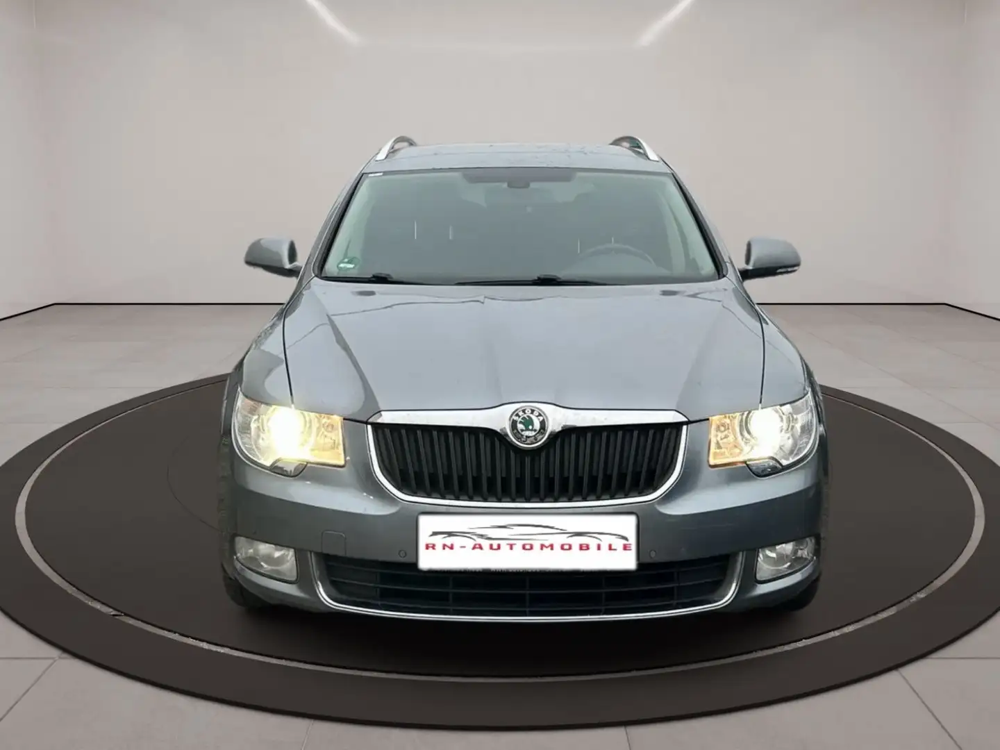 Skoda Superb Combi Elegance Grijs - 2