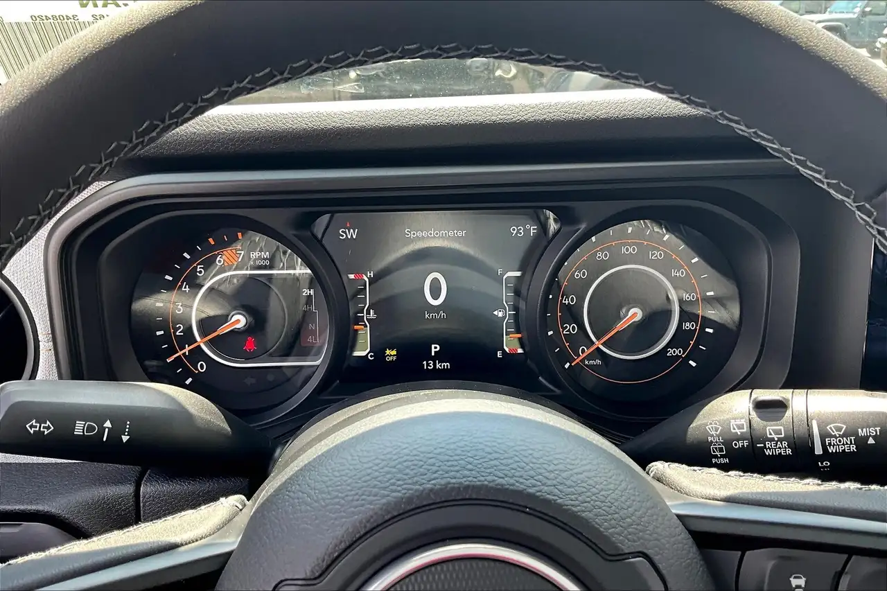 Jeep Wrangler снимка Jeep Wrangler