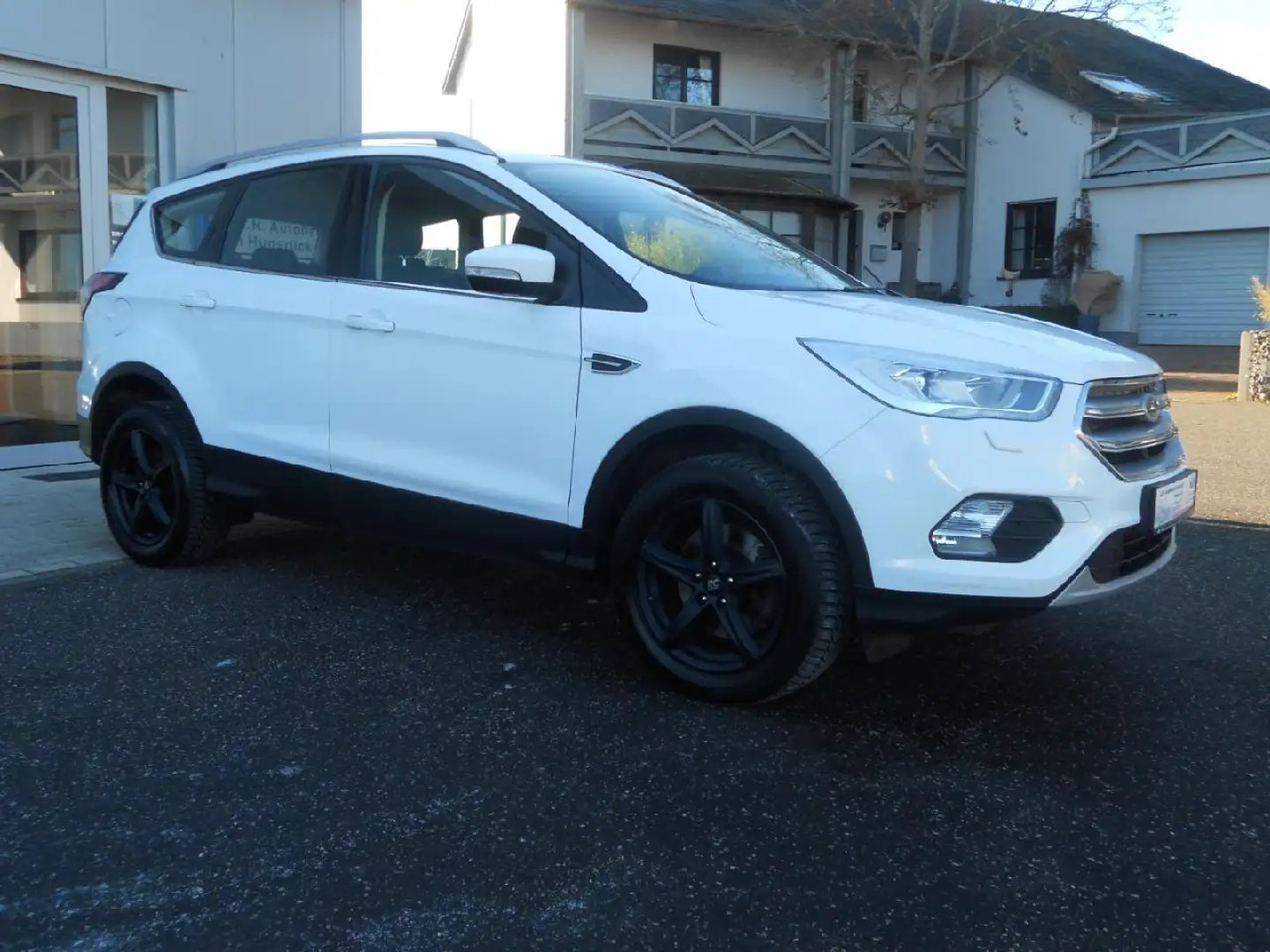 Ford Kuga Cool&Connect Weiß - 1