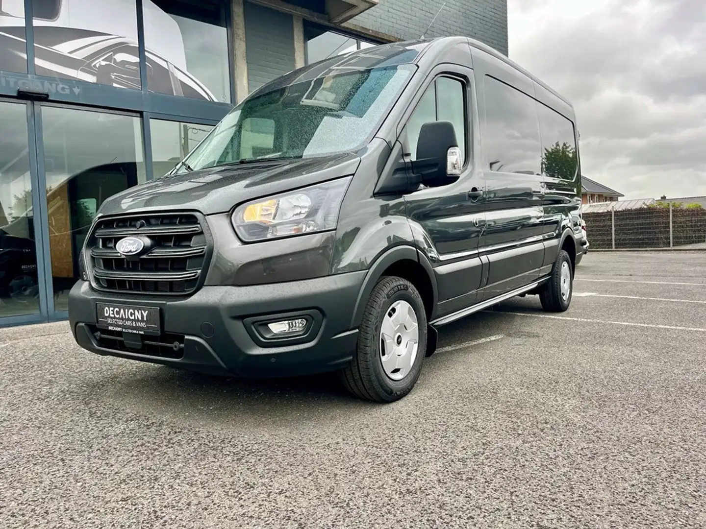 Ford Transit 2.0D 130PK L3H2*Carplay*Trekhaak 2.8T*Camera*Senso Grijs - 1