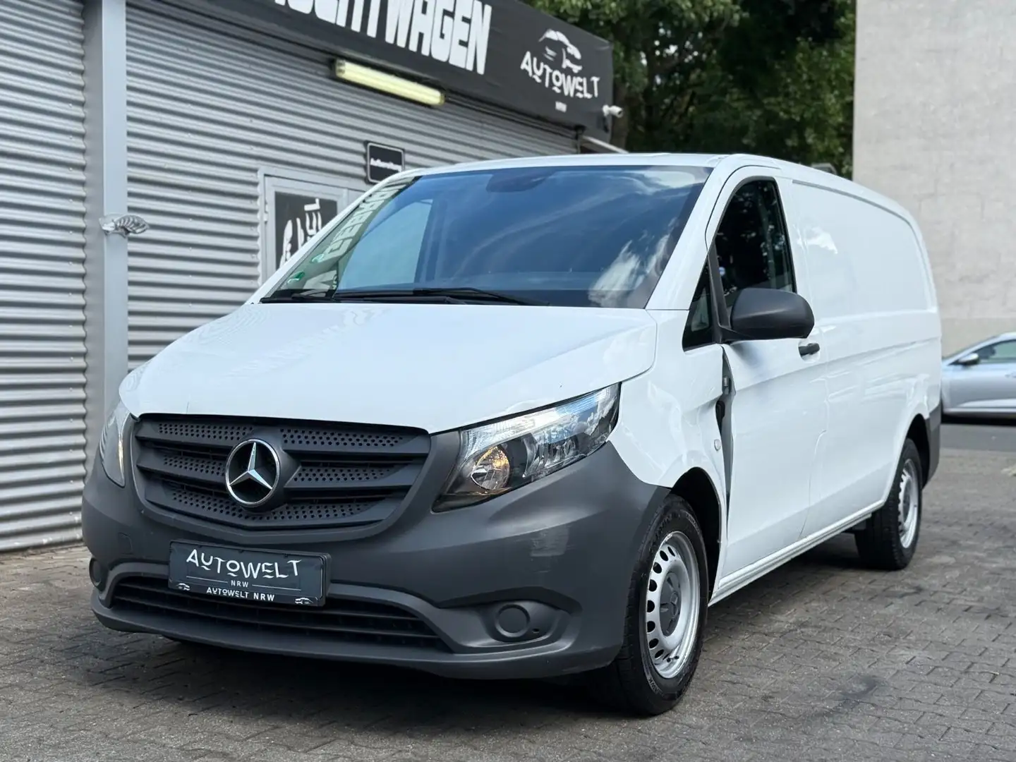 Mercedes-Benz Vito Kasten 110 CDI Lang *1-HAND*NAVI*KLIMA*AHK* Blanco - 2
