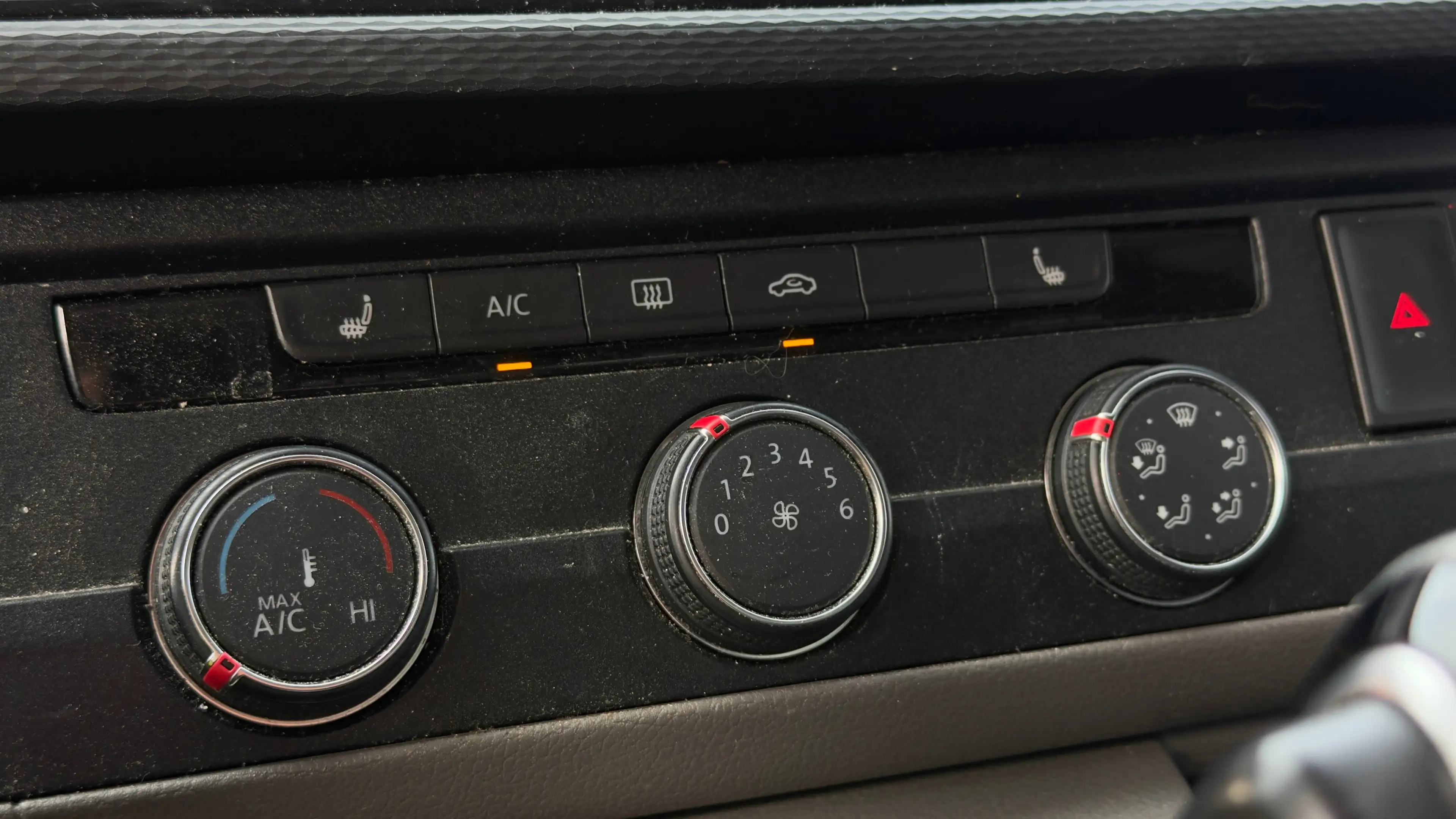Volkswagen Transporter Bulli 4Motion | TTR-Edition | Eco-Leder | Led | Di — photo 12