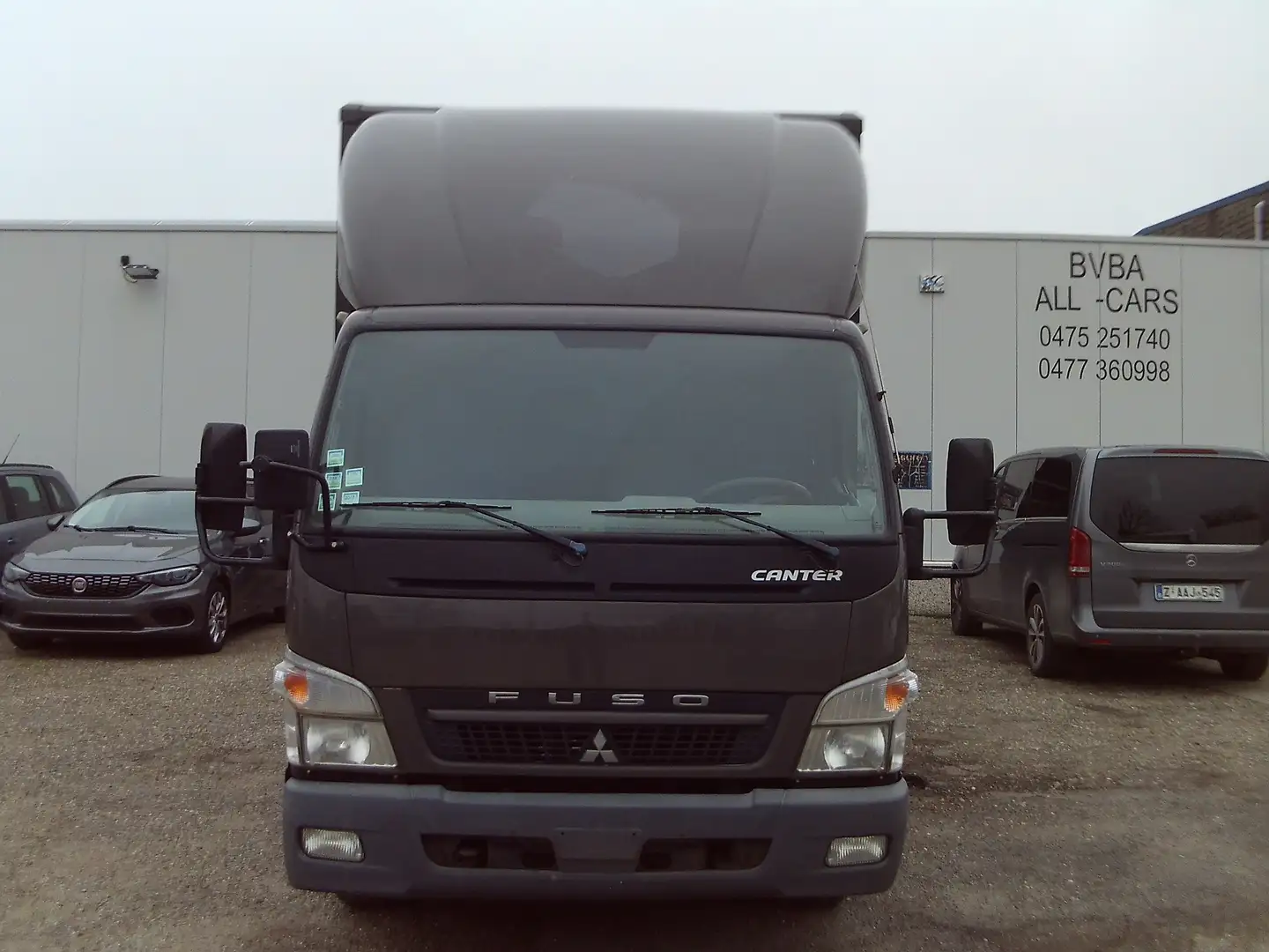 Mitsubishi Canter FE.84.S KOFFER4.40 L + LAADBRUG 1TON+EURO 5 MOTOR Marrón - 2