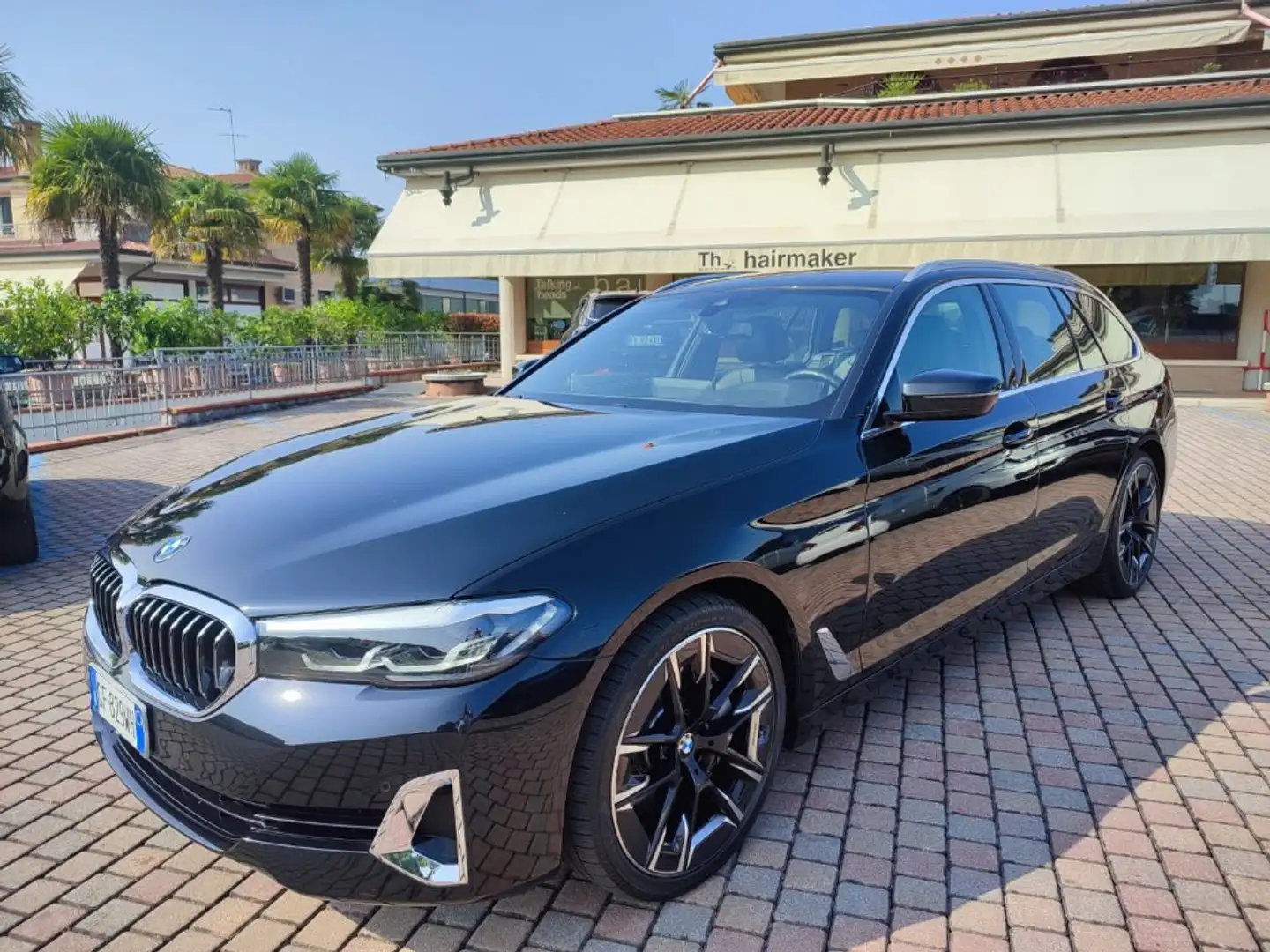 BMW 530 d 48V  X DRIVE Touring Luxury Zwart - 2