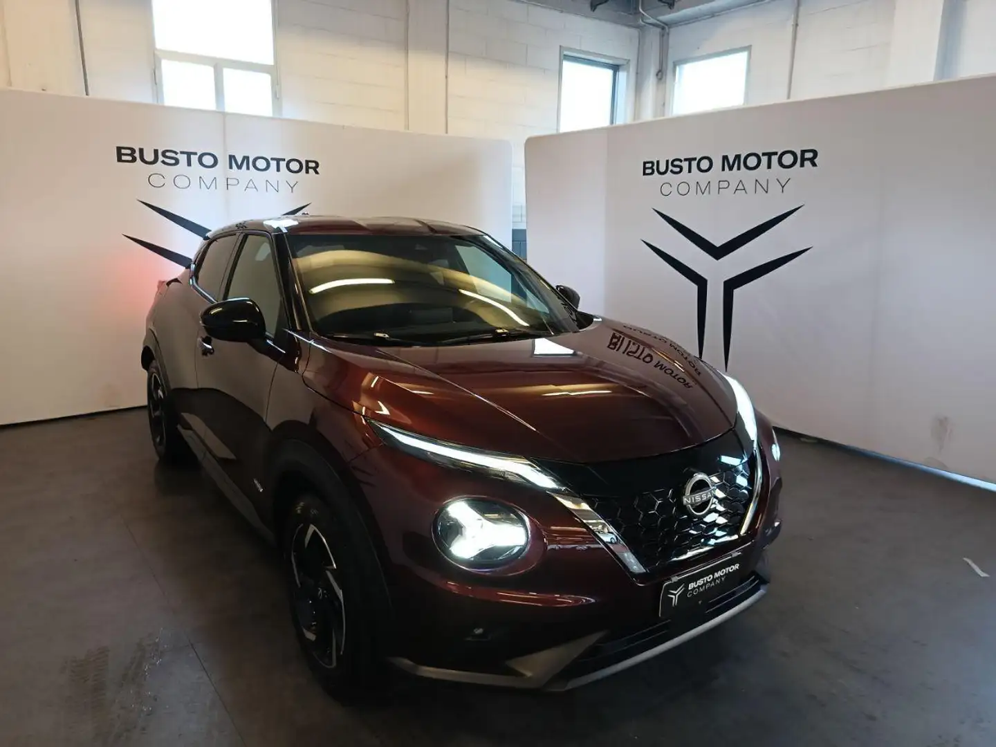 Nissan Juke 1.6 HEV N-Connecta AUTOMATICA Rouge - 1
